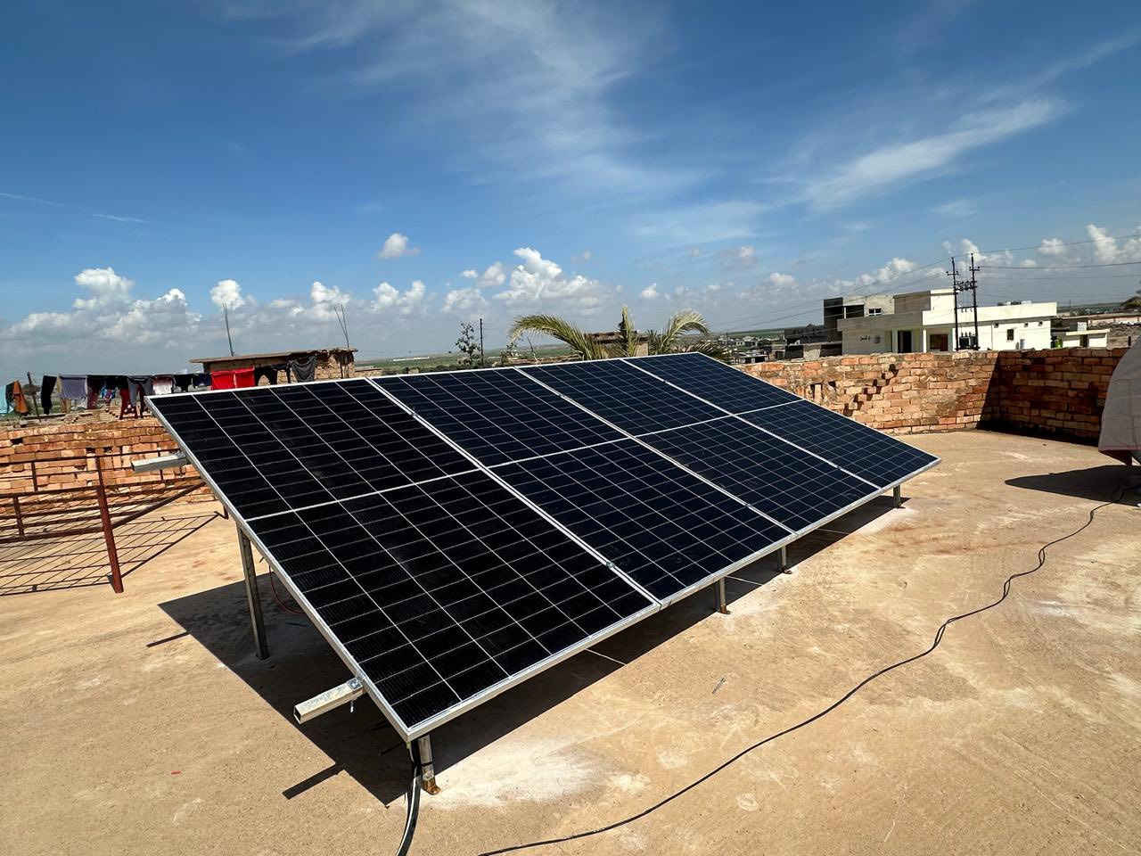 شركة آشور للطاقة الشمسية 🌞
بإدارة: أحمد البوحسيب

🔧 الحمد لله تم التنصيب الآن
لـ خالد جمعة في الحكنة، ضمن مشاريعنا المستمرة في جميع المناطق.

⚙️ مكونات المنظومة المنصبة:
✅ 4 ألواح سولا هيستا
✅ بطارية فلستي – 7.5 كيلوواط
✅ انفرتر فلستي – 4 كيلوواط (مع خاصية الواي فاي والبلوتوث للتحكم الذكي)

💡 خدماتنا:
💰 نقداً أو بالتقسيط المريح
🔨 التنصيب في جميع المحافظات

📞 للتواصل:
***********

⚡ آشور … الطاقة الذكية بثقة ⚡
