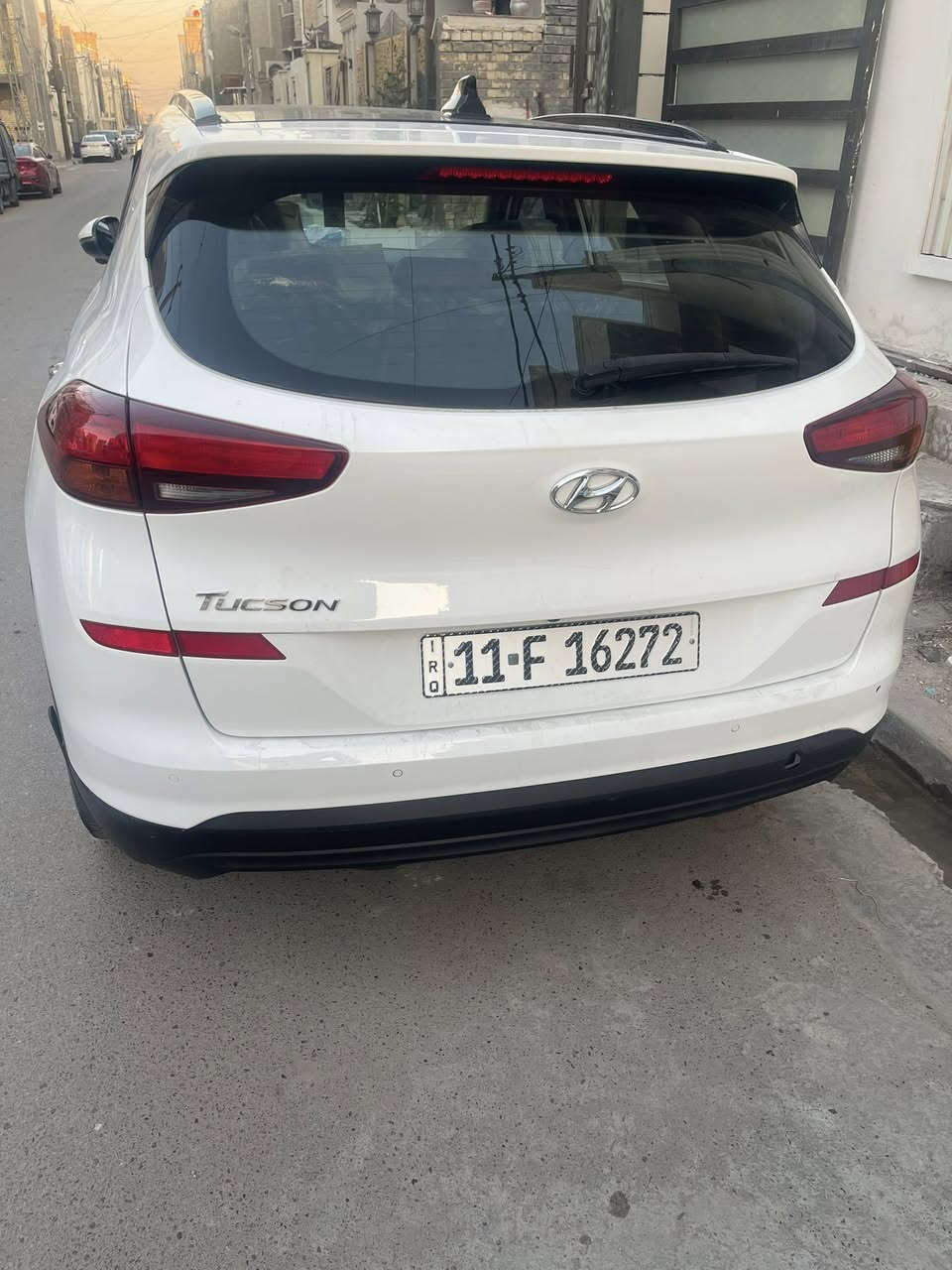 السلام عليكم 

بيع او مراوس 
 هونداي توسان وارد خليجي موديل (2020) فول مواصفات 1/1 شركه الكاصد ماشيه 101 كم 
بانوراما
بصمه تشغيل 
بصمه ابواب
كراسي كهرباء عدد (2) 
جلد لونين 
مري شفط وايرليس شحن 
مكان السياره بغداد السونار مرفق مع الصور 
السعر (178) بيه مجال حك الجيه للاستغسار (***********)
