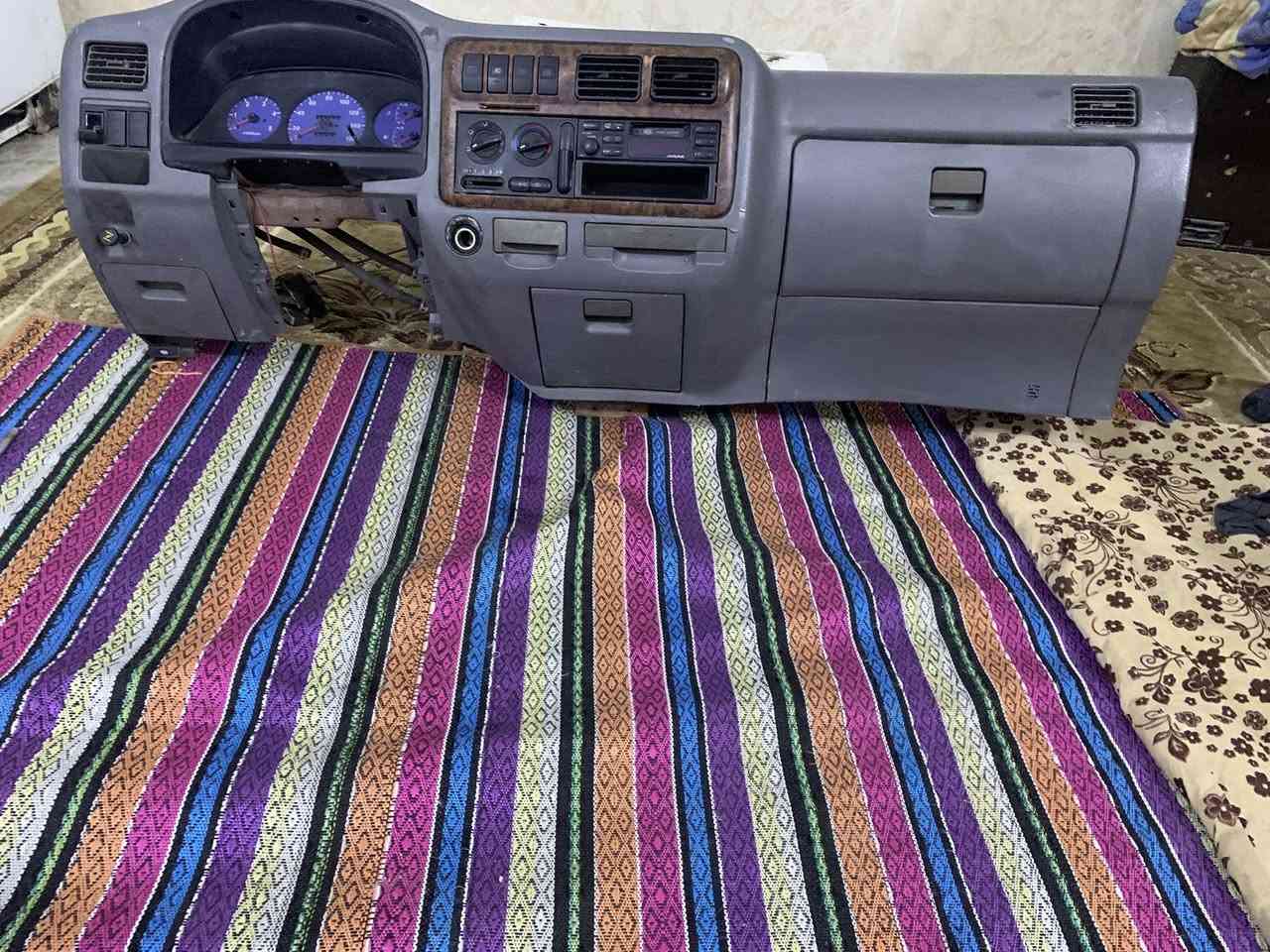 سلام عليكم دشبول مال ام عيون العدد 4مال حاويه
السعر 100الف 
رقم الهاتف***********
