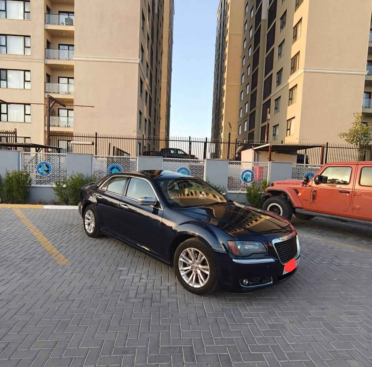 كرايسلرc300 اوباما خليجي موديل ٢٠١٢ لون نيلي فول مواصفات للاخير بلاتينيوم
مكينه ٣٦٠٠ و كير طياره ٨ نمر zf
داخل بيجي بلادي ويل مكسيكي 
يدات ومري نيكل بلادي
بصمة تشغيل وبيبات وصندوك
ترحيب و فتحة سقف بانوراما
رادار امامي ورادار جانبي
حساسات اماميه وخلفيه شاشه كبيره
كلاصات حار بارد
برده خلفيه
خزن كشن ميموري
 كشنات جلد وكهرباء وتبريد وتدفئه وتدفئة ستيرن 
ستيرن ودوسات تحكم كهرباء كذلك
بدون ايرياك بدون حادث مصبوغه حزام للجماليه رقم اربيل الجديد شرط التحويل عندي وكالة عامه بيهه
كير ومكينه وتبريد وتدفئه بحاله جيده
تكم وقماره شواصي كلها مكفوله
مكان السياره بغداد حي الحسين
السعر ١٥٢ وبيهه مجال ان شاءالله
للبيع او المراوس
*********** بغداد, العراق
