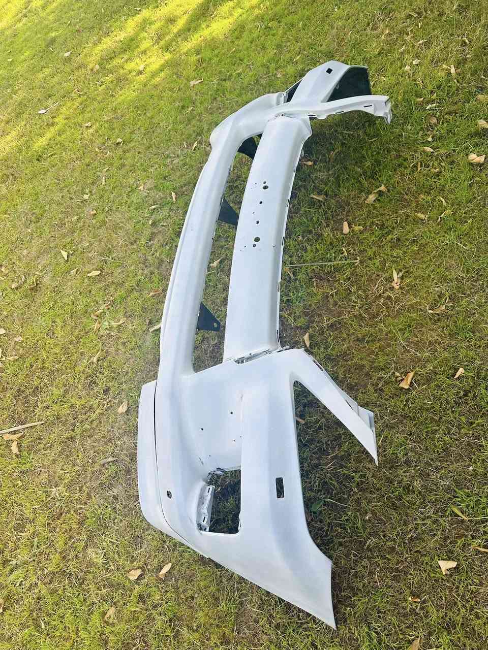 السلام عليكم دعامية لكزس من موديل 12 لل15 
مع اللحية بدون كسر مصبوغه اساس يعني تنصبغ اسود وابيض 
ب 150
***********
