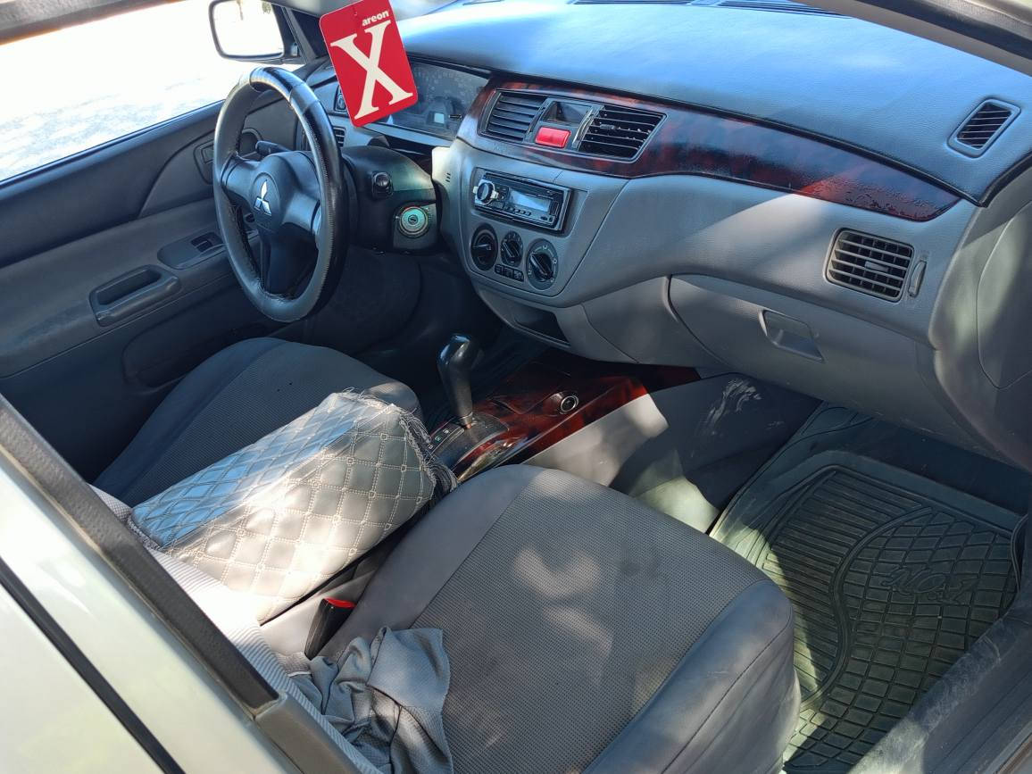 لانسر بومه
موديل 

2007 

محرك1300 كير أوتوماتيك سياره جاهز صدر تايرات هزه ما ساقطه رقم انكليزي سليمانيه بسمي لحد 2029  تبريد تدفئه مابي قطره صبغ بي بارد ضربه قويه مابيها  بيها كود مال بانزين سعره 72 $مكاني ديالى قضاء كفري 
*********** كيفري, ديالى
