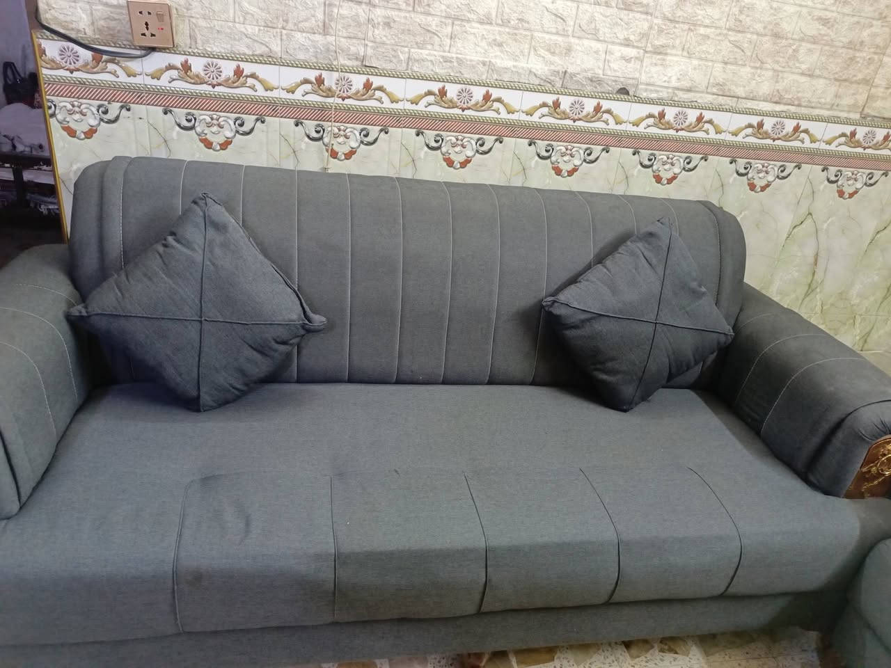 عندي هاي قنفات مستعمله بس جديده اريدهن ب500 مكاني بغداد جديده
‏‪***********‬‏
