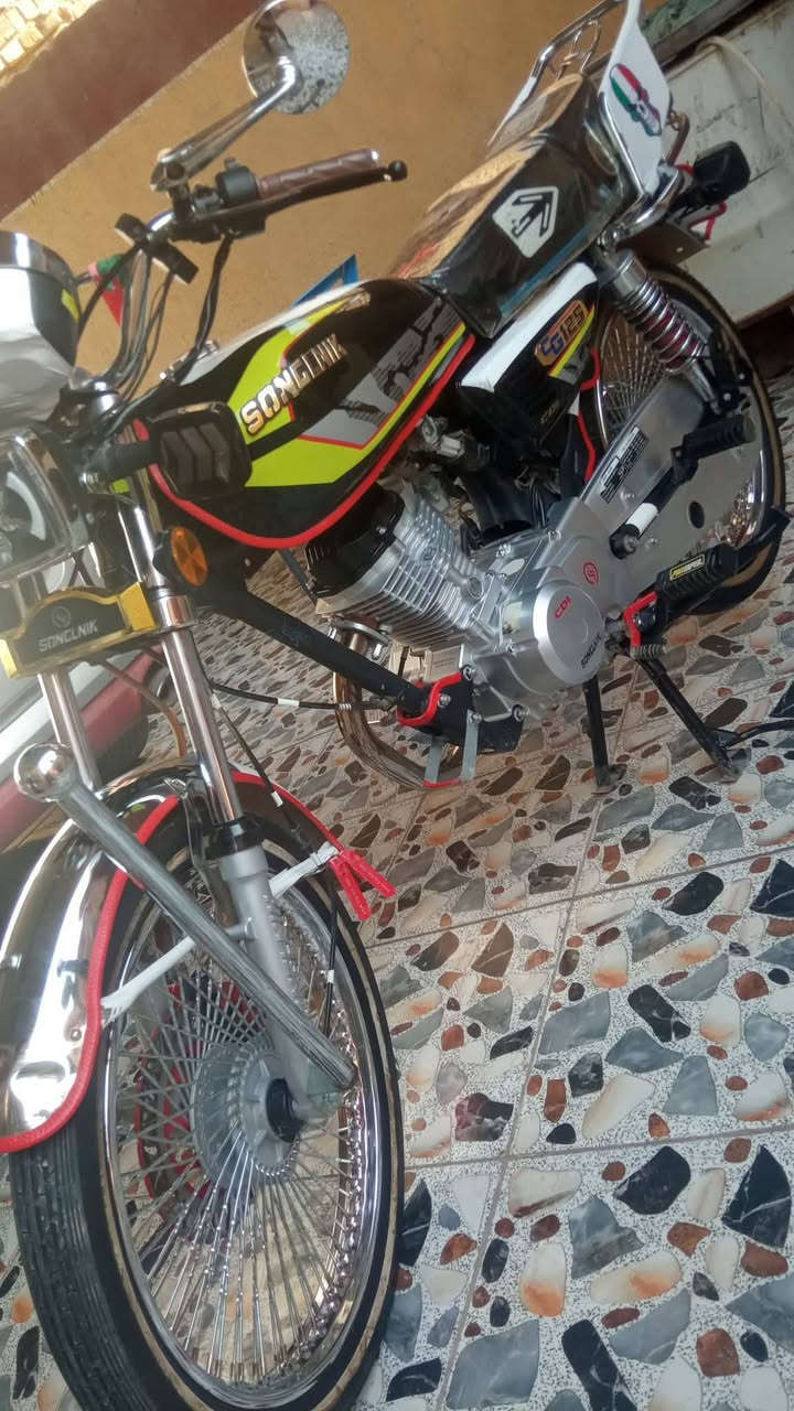 السلام عليكم تايجر للبيع موديل 24 نظافه تفيلس ما فلس مكينه بالجيس  واحد على واحد مو ناقصها برغي مال جناي ما متعبها انظف من الصوره سعرها 650 بيها مجال قليل سيطره الاثار


**إذا كنت صاحب هذا الإعلان وتريد حذفه لأي سبب، رجاءا أرسل رسالة إلى الدعم الفني**