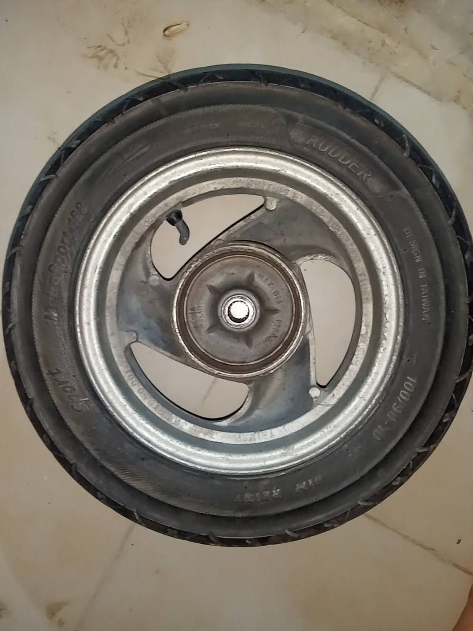 ويل وتاير مال فراشة حاوية جديد لابي ركعة ولا فتيلة السعر 18 مع توصيل لكل المحافضات


**إذا كنت صاحب هذا الإعلان وتريد حذفه لأي سبب، رجاءا أرسل رسالة إلى الدعم الفني**