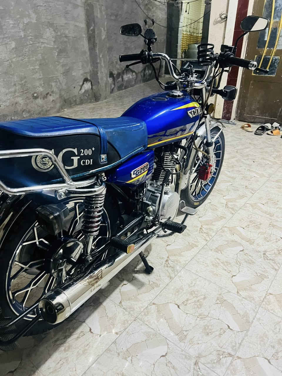 السلام عليكم ايراني موديل24 محرك 200CCكبس ممفتوح السعر 800 وبي مجال العنوان الخالديه***********
