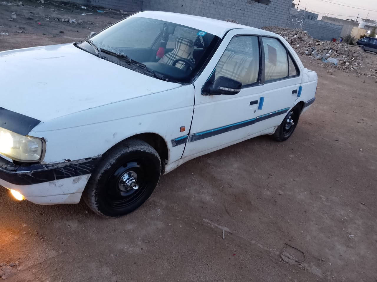 بيجو 405محرك كير جدد حداديه صدر جديده رقم نجف سنويه لل29 شرط مداور ثاني يوم مكاني نجف سعرلشراي يدلل 23وبيها مجال *********** الكشر شوف العين مثل مابل صور شواصي نضاف
