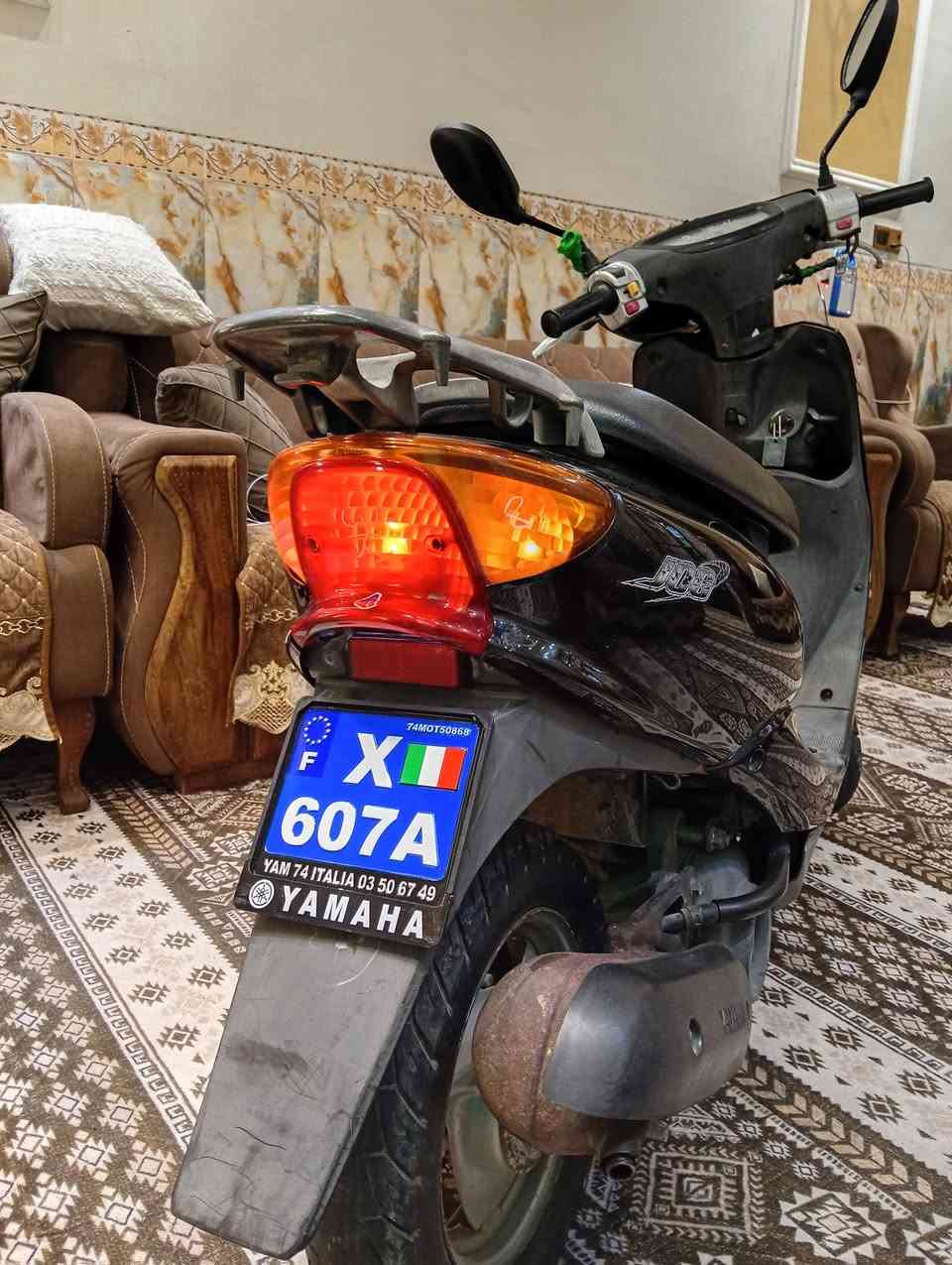 السلام عليكم دراجه 60 عصفوريه للبيع الدراجه نازله من الرمبه  حتى أوراقها موجوده  الله شاهد بعدها جديده كفرات كله اصلي مكينه جديده الكهربائيات كلها شغاله  الدراجه تاخذها بس ما تصرف عليها بس دهن او بانزين الشراي فقط والي يدور دراجه جديده يتفضل خاص او ما أقصر ويا العنوان بغداد مدينة الصدر السعر 620 وبيها مجال


**إذا كنت صاحب هذا الإعلان وتريد حذفه لأي سبب، رجاءا أرسل رسالة إلى الدعم الفني**