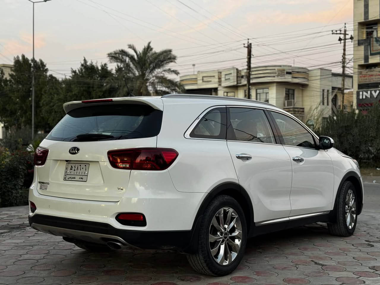 السلام عليكم للبيع كيا سورنتو 2020 خليجي مكفوله كفاله عامه من بارد وصبغ مواصفات كشن كهرباء كامره بصمه لايت زنون محرك 6 سلندر  رقم بغداد تحويل مباشر كشنات جلد جنطه كهرباء ويل كروم السياره ماشيه 89 الف كيلو السعر 265 وبيه مجال مكان السياره بغداد العامريه رقم تلفون *********** بغداد, العراق
