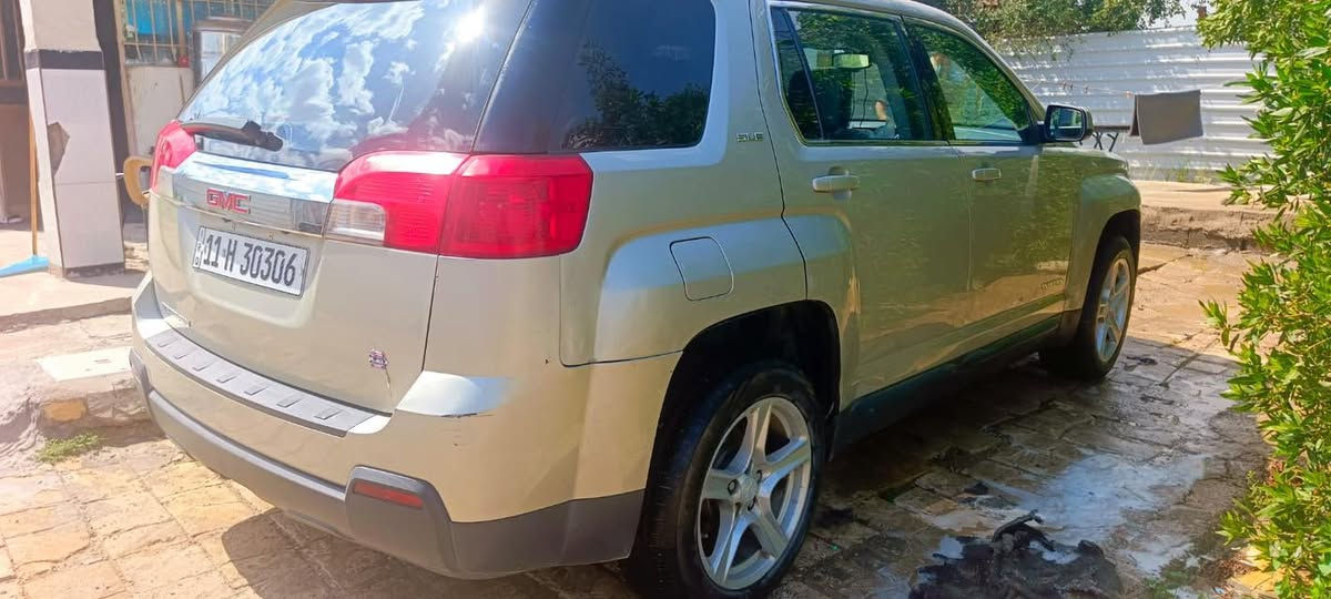 السلام عليكم جمسي تيران موديل 2015وارد كندي السياره مكينه كير حداديه خير من الله تخم تاير جديد مواصفات شاشه كاميرا تحدكم استرين جهتين سعر 115مكاني دوره ***********
