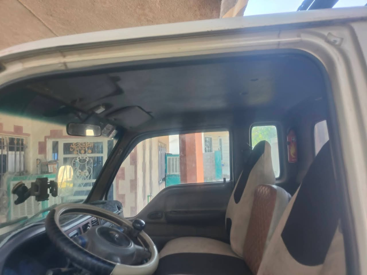 كيا فونتيره ٢٠٠٠
كير محرك شاصي رقم شاصي أكسل تايرات سلف باتري كله جديد و مكفول كهربائيات كامله مابيها صبغ 
سياره نضيفه 
البدي مالتها بس الحصيره جوه بيها خياس قليل 
تحويل مباشر بأسمي رقم بغداد 
سعر ٦٠


**إذا كنت صاحب هذا الإعلان وتريد حذفه لأي سبب، رجاءا أرسل رسالة إلى الدعم الفني**