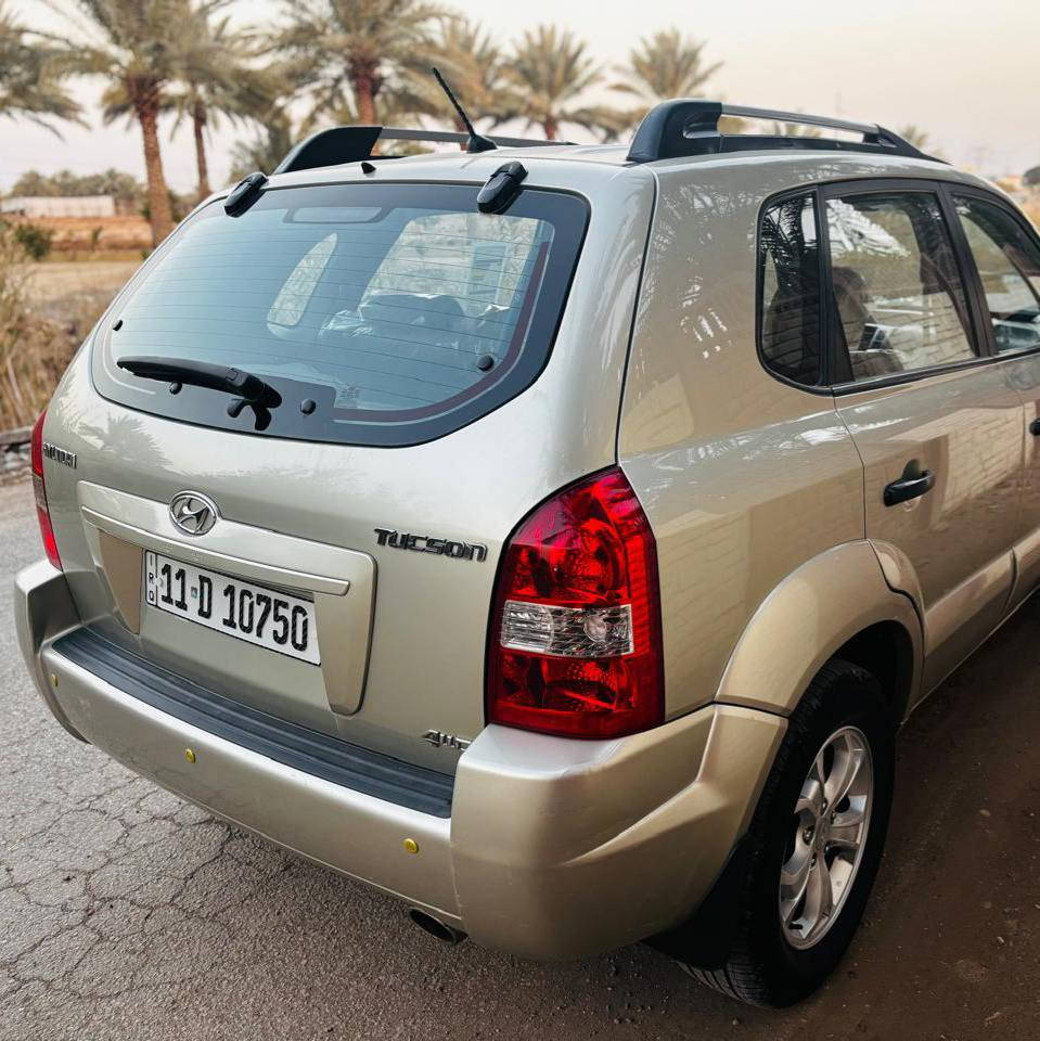 اخت زيروووووووو 
هونداي توكسان موديل 2009 
استيراد شركة الكاصد للسيارات 

ماشيه 24الف كيلو متر شرط حقيقي وعلى الفحص  وكتبلك بالعقد السياره(شبه زيرو ) رقم بغداد دولي بسمي هزه وسنويه ولوحات جدد 
مكفوله من الصبغ والضربة والفتح والتبديل والبارد والزنجار والجراد والزنجار حتى الدعميات والكفرات مكفولات 
كير محرك حداديه كهربايات تبريد وتدفه شرط الكفاله وعلى وضع الشركه داخل وخارج 
السياره فول اوبشن فتحه سقف أربع دسك فور ويل خمسه ويل كب حساس خلفي دشبول مطعم بلانمنيوم برده بالصندوك كلشي بالسيارة على وضع الشركه سبير وعدت وجك ومثلث وطفاية الشركة بيه وغير مستخدمات مع الشبجه والكتلوكات كلشي بالسيارة على وضع الشركه السياره استخدام واحد من الشركه ممفتوح بيه غير الاطارات والبطاريه

مكان السياره بالحله‏‪***********‬‏
