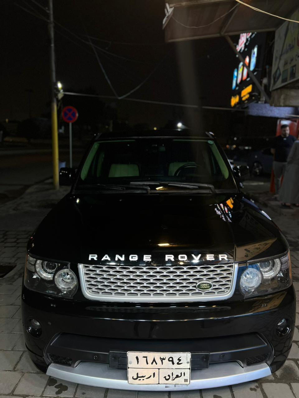 سلام عليكم للبيع رانج روفر موديل 2010 اتو باي كراف سياره وارد خليجي وكاله سردار سياره جديده بأسمي جاهزه من كلشي واحلى من الصور بيها صبغ كلش قليل بلبنيد وباقي السياره كفاله حتى من البارد مكان السياره بغداد سعر 130وبيهه مجال رقم الهاتف ***********
