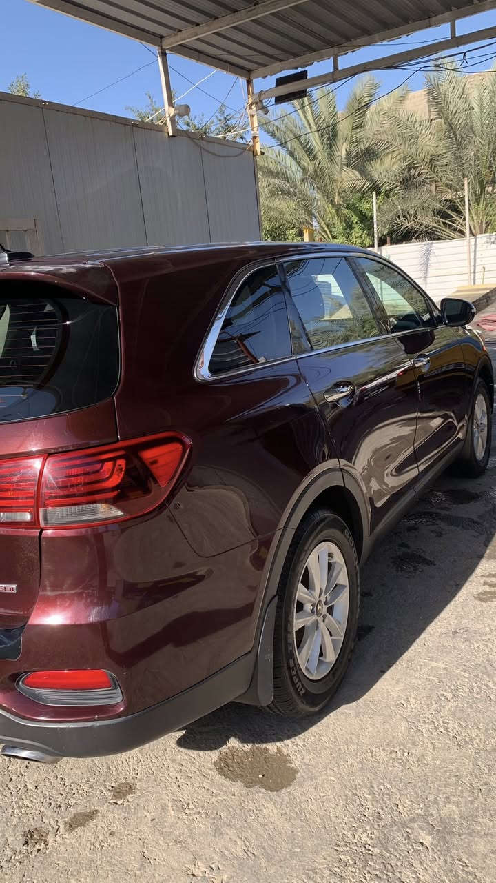 سلام عليكم 
سورنتو 2020 وارد امريكي 
اللون احمر كرزي
7 راكب 4 سلندر مكينه 2400 JDI
تخم تاير جديد 
محرك + كير جديد 
هزه وسنويه جديد 
رقم انكليزي بابل 
سعر 185بيها مجال للشراي 
مكاني بابل
***********
