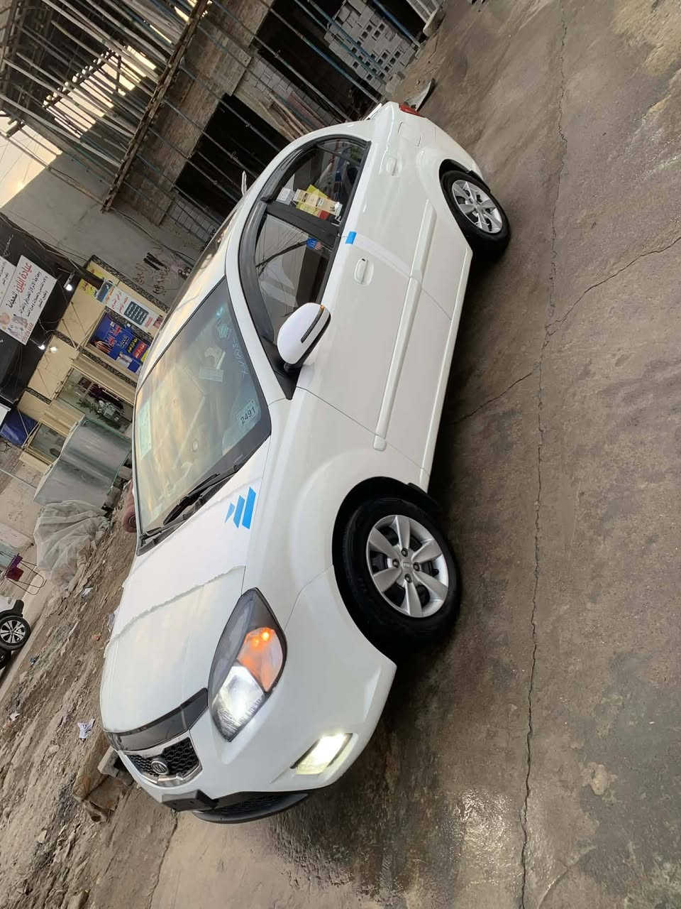 السلام عليكم كيه ريو 2012 فول عده فتحه داخل برايد منضومه زينول 
كير ومكينه بشرط عل فحص 
مصبوغه عام  جانت تكسي رجعناها خصوصي 
طخم وره كدام بشرط  السياره جاهزه ربع ماتصرف عليها 
ضررها بل جاملغ الوره  شويه بل صندوك مثل ماموضح بل صوره 
السياره خير من الله 
خاص ماجاوب  
انتصل. فقط 
***********
