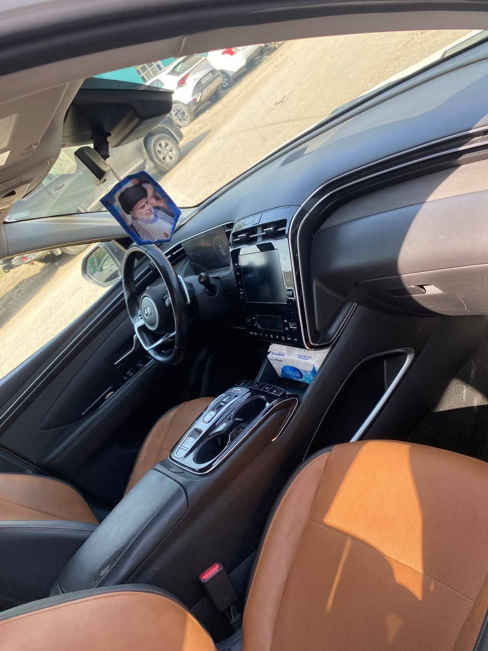 صاحب الكروب وافق هاي المره الثالثه انشره ومحد يوافق.
توسان للبيع المريكي 22  رقم بابل السعر ب 170 وبيه مجال الشراي يتصل ***********
