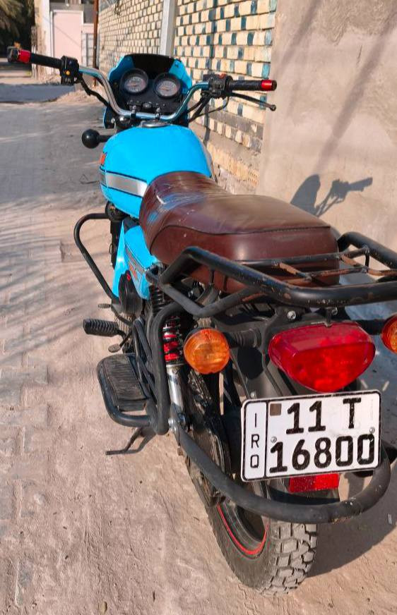 السلام عليكم دايوان مديل23 
لوحه وسنويه انكليزي دراجه برغي ممفتوح
 مكينه خرسه 
بغداد الشعله 
هاتف ***********
