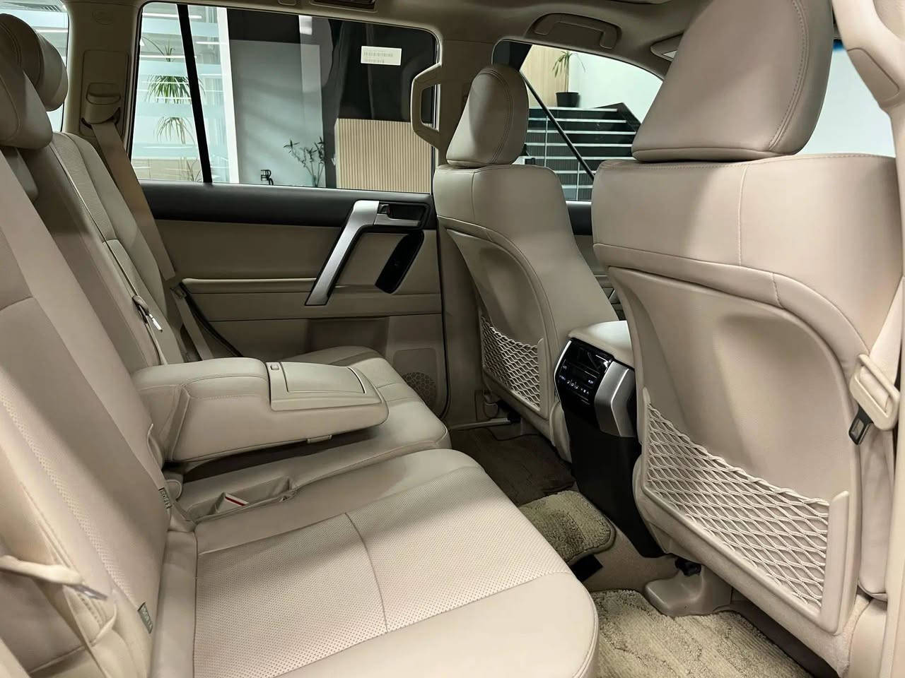 السلام عليكم
برادو ٢٠٢٣ فووووول vx معروفة مواصفاتها

شركة ساز ماشية ٤٢٠٠٠كم جديدة لوووك على وضع الشركة 

مكفولة كفالة عامة حتى الدعاميات 

تبديل الدهن والصيانة كلة بالشركة 

رقم أربيل سنوية بأسمنا 
السعر ٥٣٠

مكان السيارة بغداد العامرية 

***********
