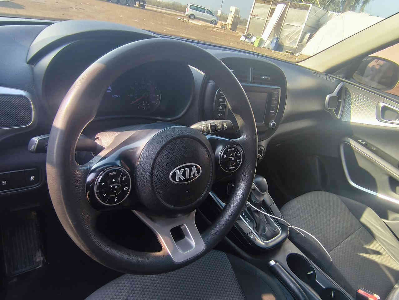 صول ٢٠ فول منعدا فتحه وبصمه محرك٢٠٠دوش ماشيه٧٠ حادثها جاملغ وشويه باب السائق بدون إرباك  سياره جديده كلها شركه رقم واسط سنويه لل٣٠ مكاني صويره السعر١٤٥رمحال قليل بيها رقمي***********
