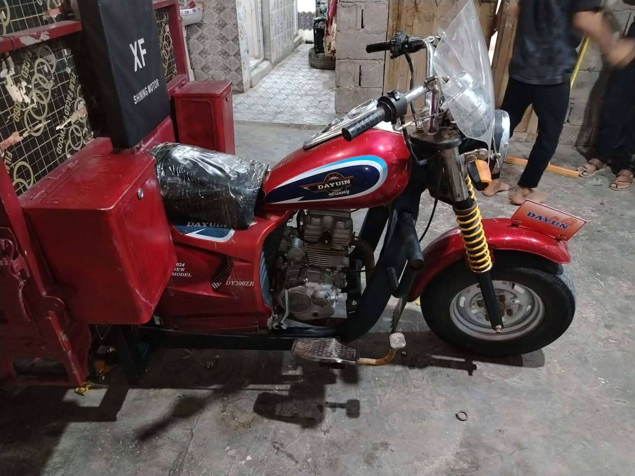 السلام عليكم  ستوته ديوان مديل 22 ستوته حلوه نضيفه أوراق اصولي جدد السعر 1650 وبيها مجال مكاني كوت زورجات الرقم   ***********
