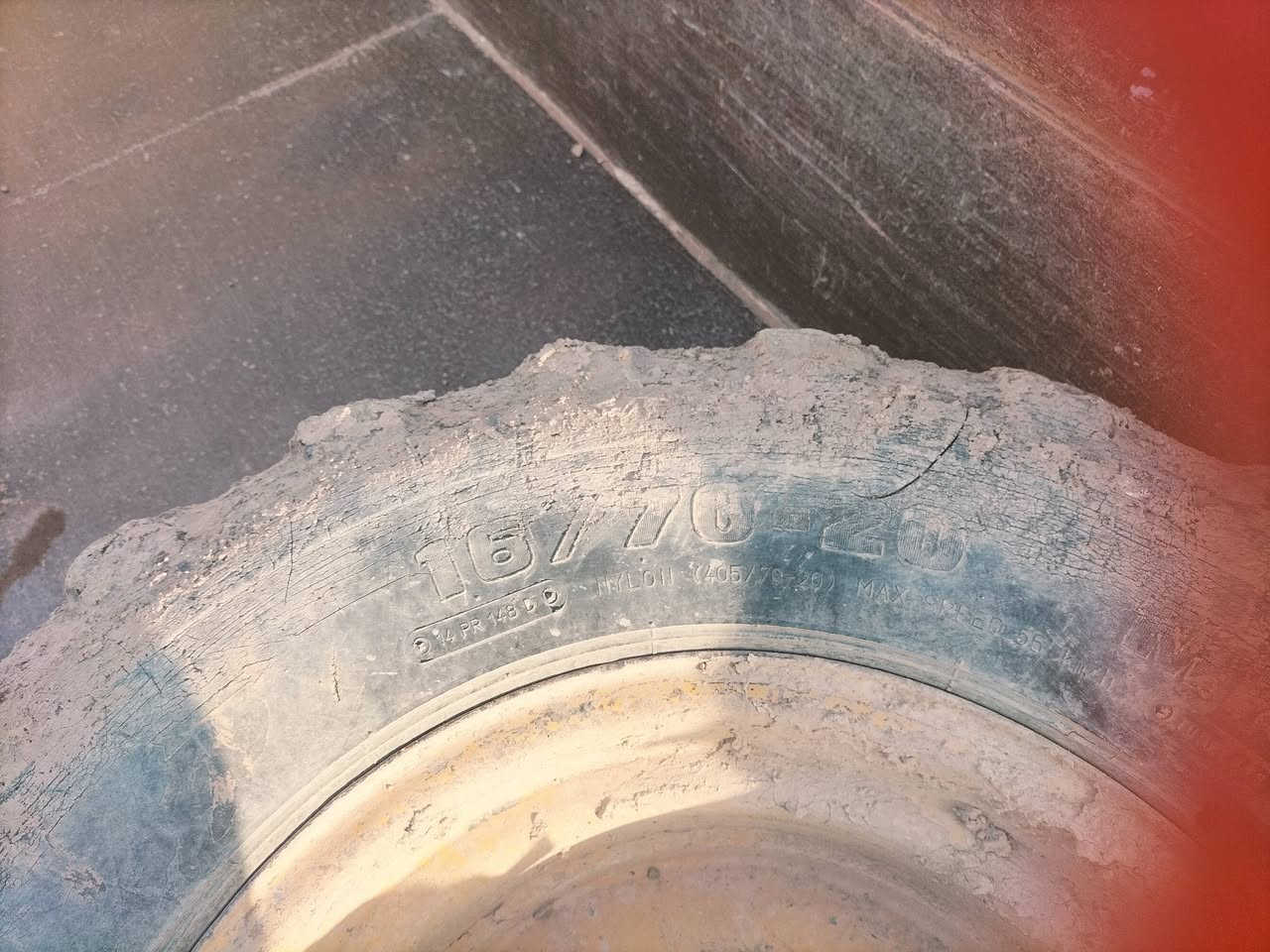تايرات حجم 16/70/20 مال شفل زبلن حجم 100او 110 السعر 150 كركوك ***********

