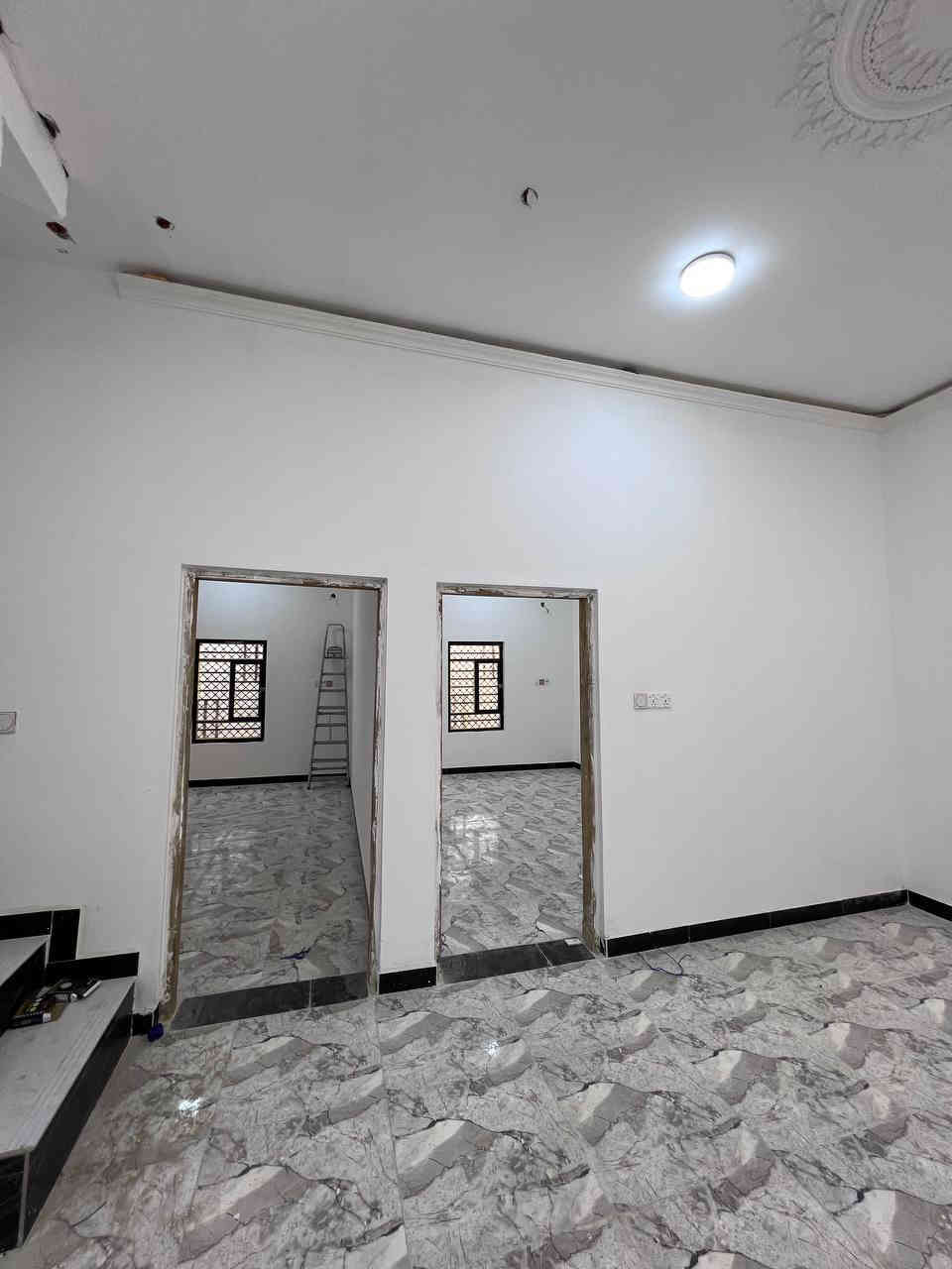 دار سكن #للبيع 🏠
المساحة :: 120م
طابو صرف زراعي المالك عراقي 🇮🇶
#السعر:: 67 مليون قابل للتفاوض
#يحتوي:: غرفتين منام وصالة واسعة ودرج دائري
وصحيات داخلية وخارجية وطارمة واستقبال ومطبخ
•••••••••
#الخدمات:: ماء كهرباء شارع تبليط 10م نت ضوئي
منطقة سكنية يبعد عن طريق ابو گوصرة 50م
••••••••
ابي الخصيب - ابو كوصرة - قرب سنتر طه
••••••••
البيت فارغ وجاهز للمشتري ان شاء الله 🤝 
••••••••
#للأستفسار ::: المرسلة على ***********
