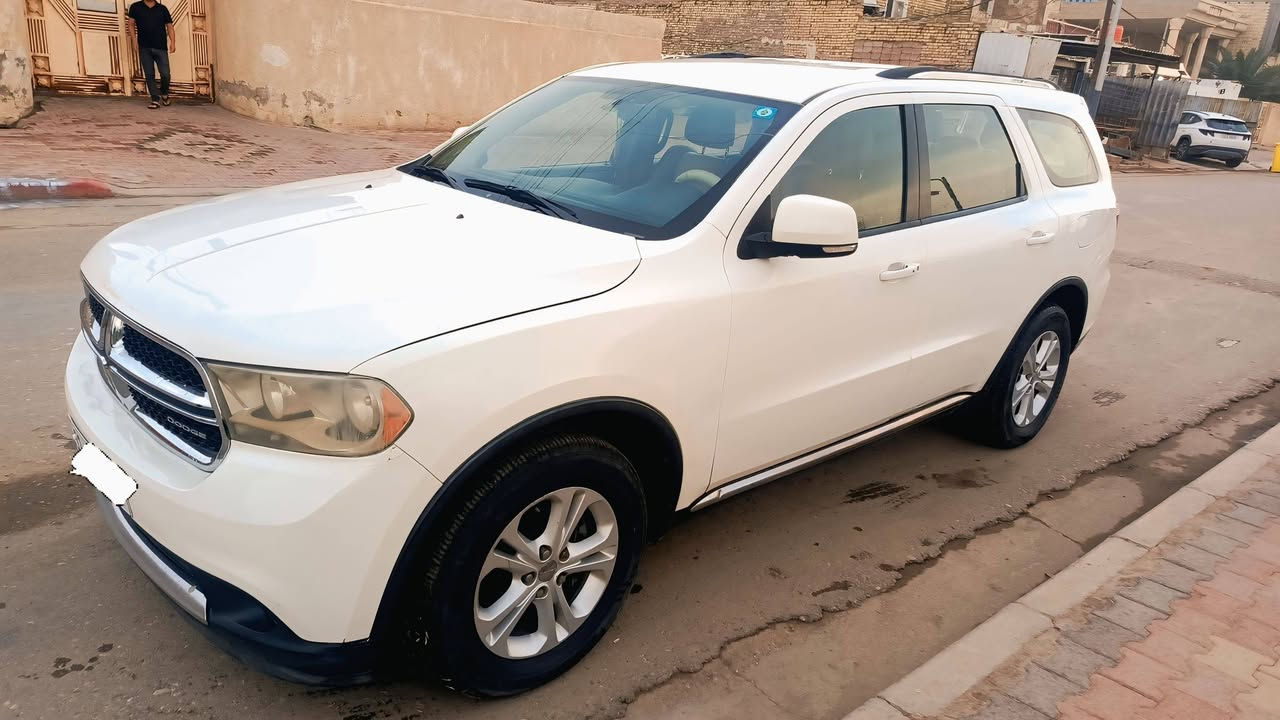 سلام عليكم دوج دورنكو 2011
سياره نضيفه سونار موجود كير مكينه مكفوبات 
سعر 175 وبي محال 
واتساب ***********
