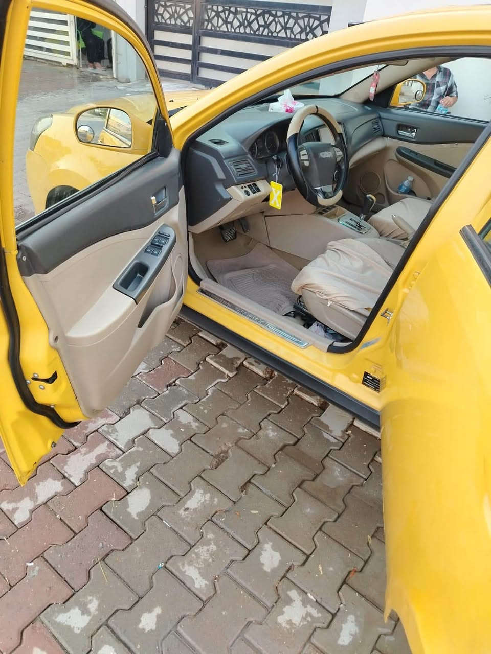 للبيع شيري اي فايف موديل ٢٠١٤ اجره بغداد رقم دولي محرك كامري المرغوب محرك  كير صدر كهرباء تبريد تخم تاير شرط الفحص مواصفات معروفه فتحه سقف ريمونت تقفيل للاتصال *********** السعر ٥٥ ورقه
