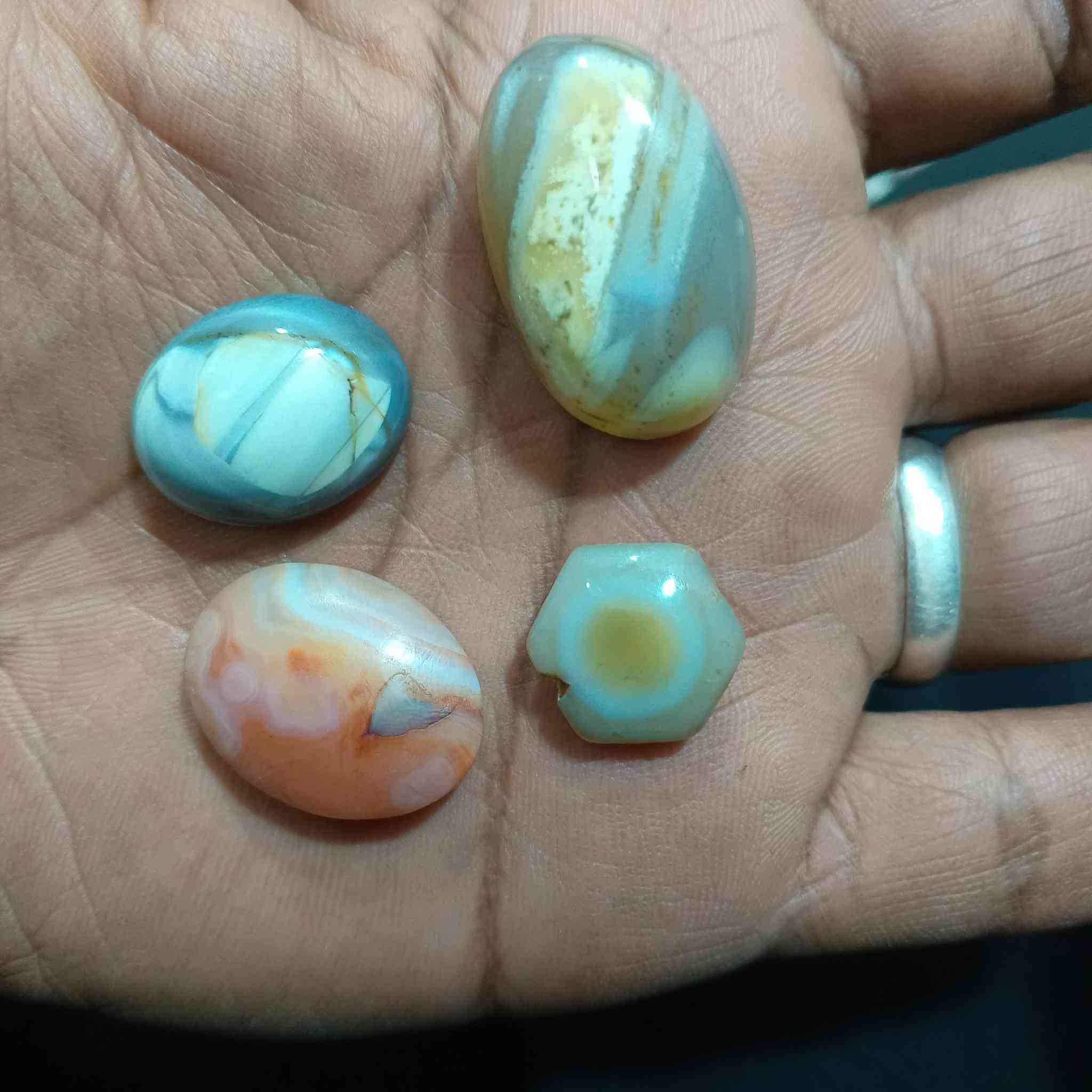 سلام عليكم عدي ذني الحجار لبيع مكاني بغداد ***********
