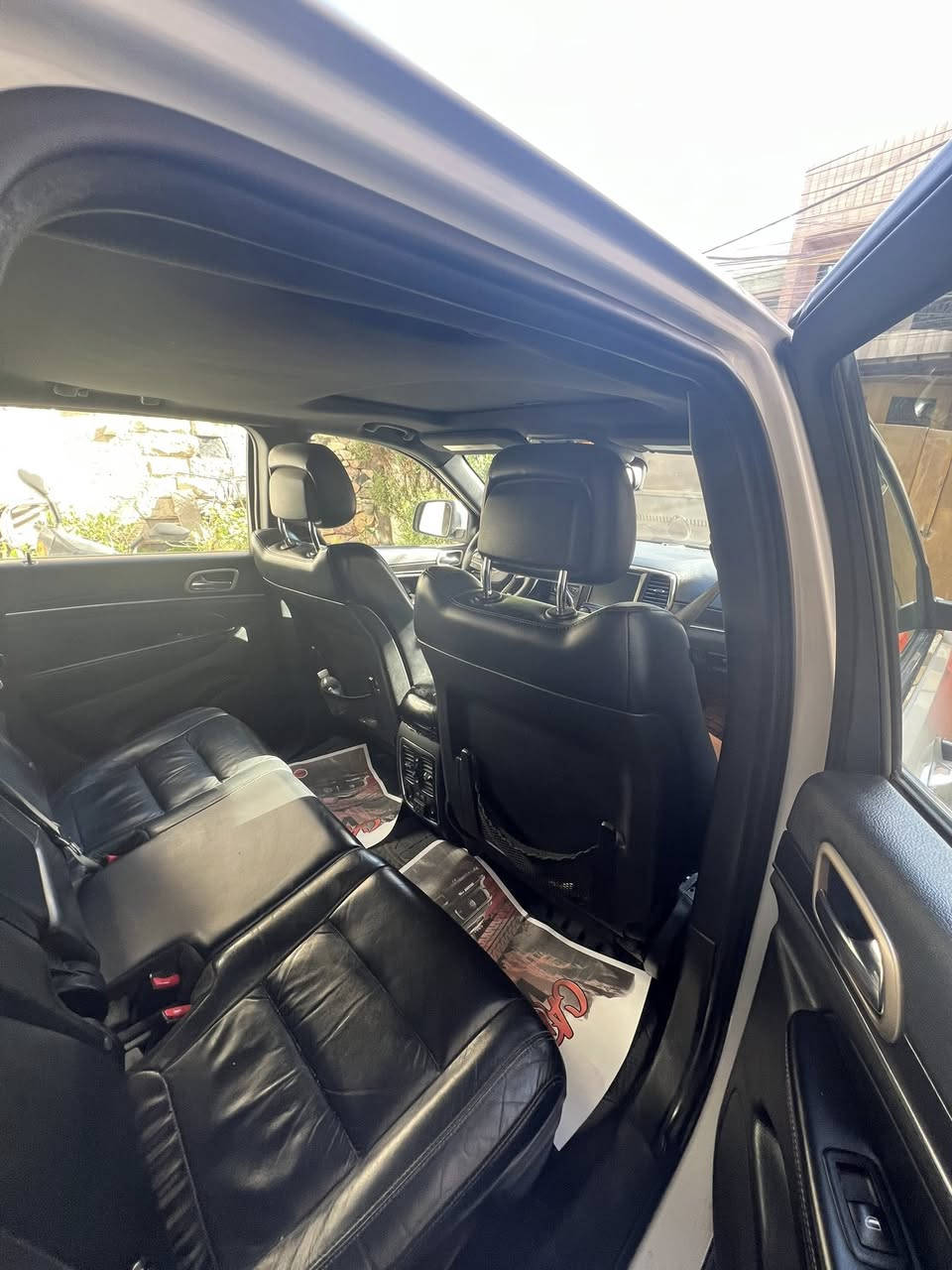 السلام عليكم اخواني جيب موديل 2014 بغداد بسمي مواصفات لمتد المعروفه حادثها فقط الجاملغ الخلفي للاستفسار الاتصال على هذا الرقم ***********
