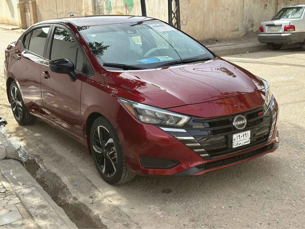 السلام عليكم 
نيسان فيرسا موديل 2025 كفاله عامه داخله تقرير بس بدلت بطاريه اشتغلت ما بيها اي نقص السعر 120 ورقه السياره جديده كارتون بيع او مراوس 
مكاني ناصريه الاسكان للاستفسار *********** ناصرية, ذي قار
