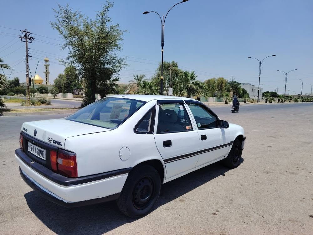 سياره اوبل فكترا موديل 91 حجم16قايش عريض سياره نظيفه جدا كولشي مابي شرط بدون ضربه سنويه مشروع وطني 2029بي دفتر بنزين كهربائية كلها شغال تخم صدر جديد سعر 34وبي مجال بسيط عنوان كركوك رقم هاتف *********** كركوك, العراق
