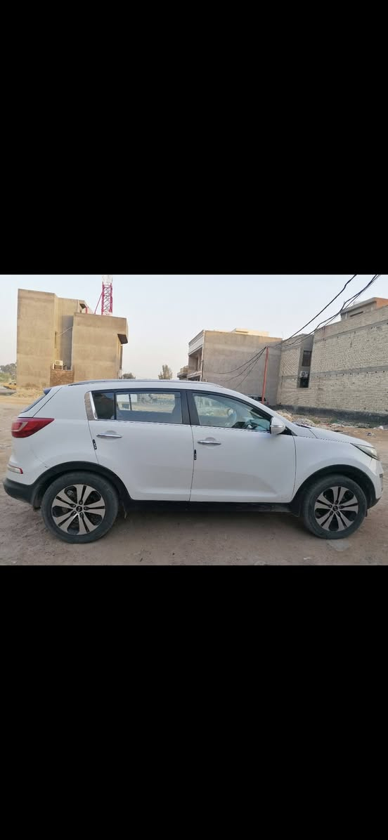 سبورتج خليجي موديل ٢٠١٢ رقم بغداد تبريد ، تدفاة وتراي اطلع بيها وين ما يعجبك، للبيع السعر 130 وبيها مجال او مراوس بكيا بصول (***********) العنوان بغداد التاجيات قرب مرور التاجيات السونار واضح بالصور بيها صبغ (بدون تبديل) وشرط الفحص بالسونار وين ما يعجبك وديها ، راشين عليها بطش بسبب خباثة للاسف من اشتريناها بوقتها من صاحبها ، الادمن بدون زحمة اتشارك المنشور للجميع وتحياتنا الك وللجميع.
