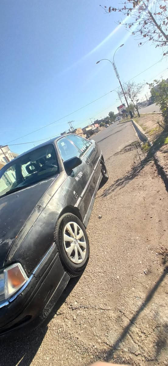 للبيع 
اوبل اوميكا حجم 26 موديل 93 داخل صاج منضومه تبريد بيها  سنويه عضم عاج بشرط الوكاله وتحويل ولغرامات تخم تايرات باتري جديد دخال مخملي وضع شركه دركه نفخ سلايت سيدي كرستال سياره بدون ضبغ كير اتوماتيك موديل سياره كهربائيه كلها شغال سياره جاهز من كلشي مال بيد ومالجني سعرها 19 وبيها مجال عنواني كركوك *********** وبلعافيه للياخذها
