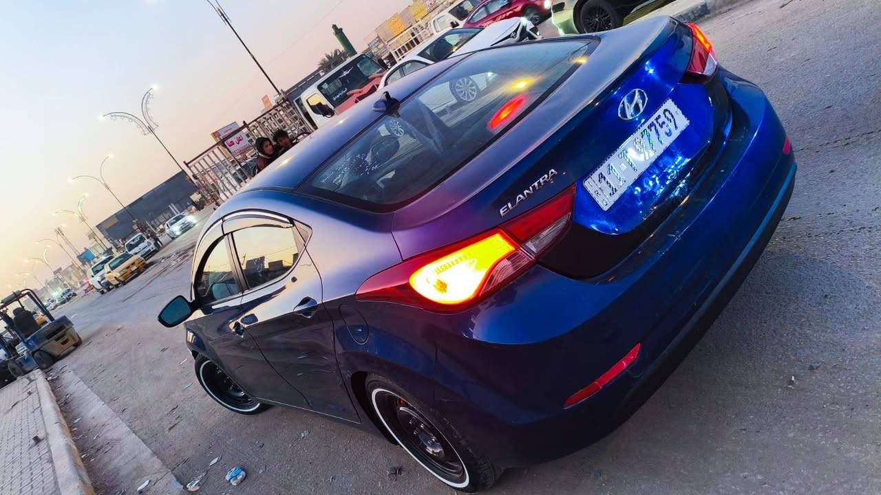 السلام عليكم النتره موديل 16 امريكي هذا سونار موجود بالمعرفه السيآره جاهزه ع اخر نضيفه كلش تخم تاير حداديه كير مكنيه تبريد كله وضع شركه السعر 105 العنوان بابل مركز المدينة ال *********** تدلل مداور مباشر بسمك
