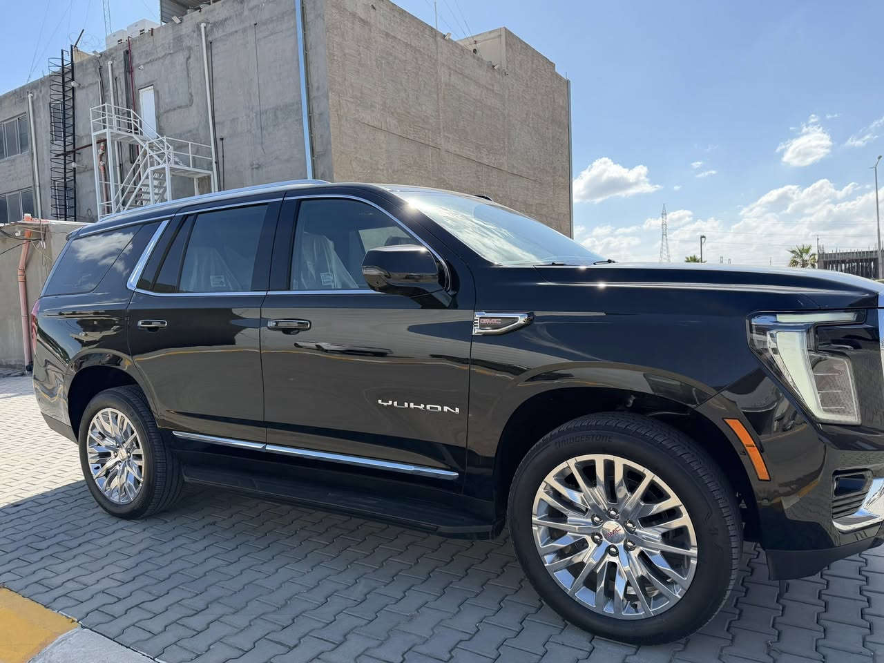 يوكن الفيشن 2025 وكاله
السياره اخر اصدار وفول مواصفات
عليها ويل دينالي من الشركه اصلي
سياره بعدها كاتي ممرقمه
ماشيه 2700كيلو يعني زيرو
سعرها 645ورقه
مكاني تكريت 
للتواصل***********
