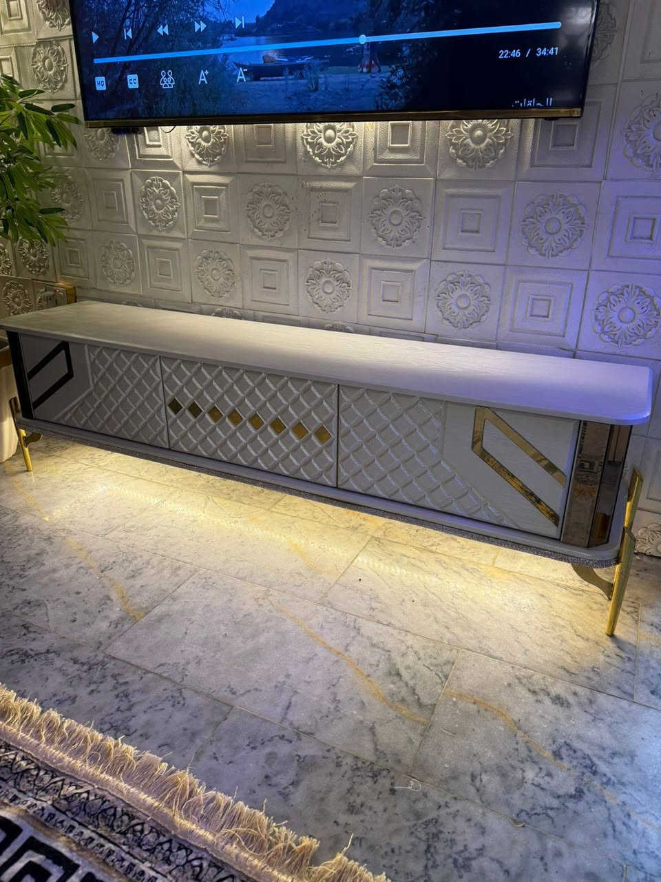 ميز مال بلازمه العرض متر ونص
نوعيه فاخره المجرات لمس
السعر 85 الف

والطبلات همين ثقيلات ونوعيه ممتازه والله مشتريهن غاليات
السعر 65 الف
العنوان ساحة الاندلس شارع النظال
*********** واتس
