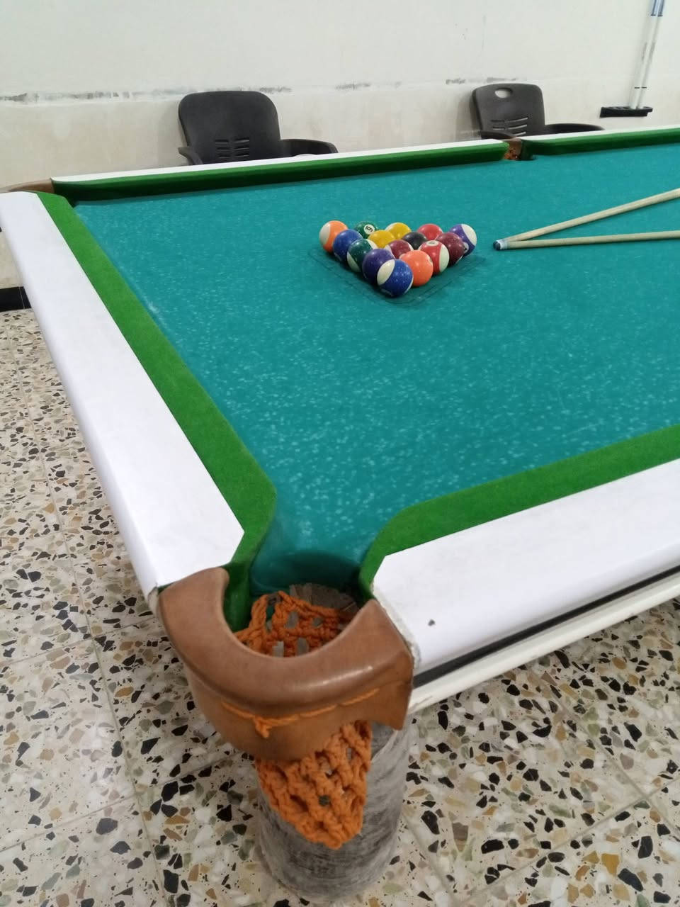 سلام عليكم عندي قاعه كامله  للبيع بس الغراض فقط 3ميوزه بليارد نضيفات هنه ولحقاتتهن+شاشه حجم 65جديده بلكارتون حديثه استعمال قليل وصل ضمان +اريل قنوات الرابعه+منضومه انترنت ويواسبي كامل +نراكيل هنه ولحقاتهن عدد 20+ميز دومنه عدد6+كراسي عدد28نوعيه زينه+طبلات عدد 6+دومنه عدد 8+طاولي عدد 2+ورق عدد 6+صور جداريه عدد 4+طباخ كامل+عربانه لبلبي مرتبه وتصلح للعصائر بيه اناره كامله +عارضة مشروبات شغاله وشعندي غراض نواعم انطيهم وياهن اخوان ابيع شلع مابيع مفرد الي يريد يفتح قاعه جديد تفيده الغرض احن ميشتري جديد وتكلفه والرزق على الله والسعراتصل اوببك خير وتدلل وهذا رقمي ***********  بي واتساب مكان بغداد التاجي سبع البور  واسف على الإطالة وهذا رقمي الثاني ***********
