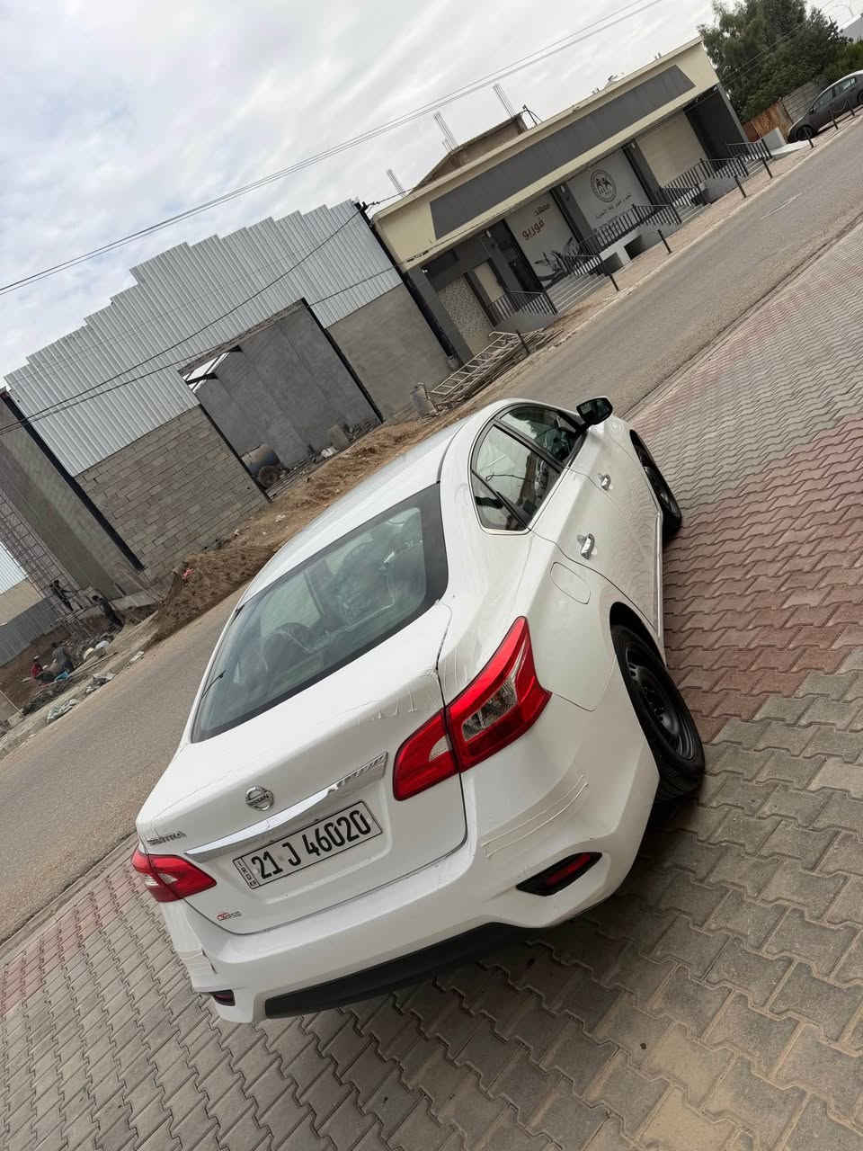 نيسان سينترا 
موديل 2016 
ماشية 106 
سيارة شرط مابيها صبغ 
فقط بيها تعديل بارد قليل 
سنوية و رقم و هزة جديد 
تخم تايرات جديد 
صدر حديد 
گير و محرك بشرط 

كركوك رحيم اوا 
*********** 

سعر 112 
وبيها مجال قليل كركوك, العراق
