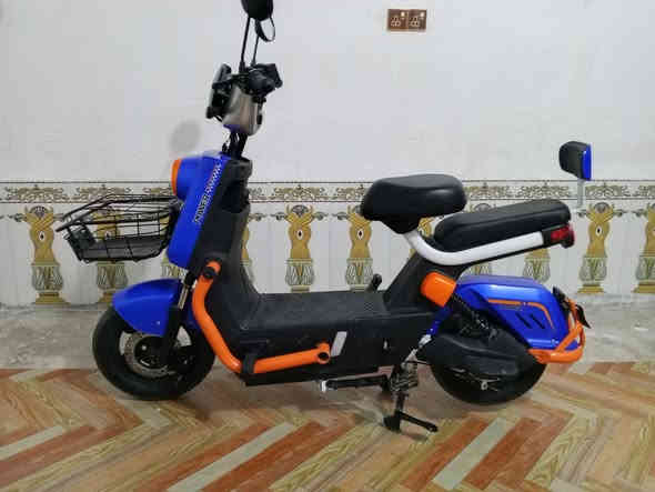 دراجه شحن للبيع مستعجل السعر 475 لدراجه مستخدمه قليل متواجد عل رقم *********** مكان للدراجه النعمانية
