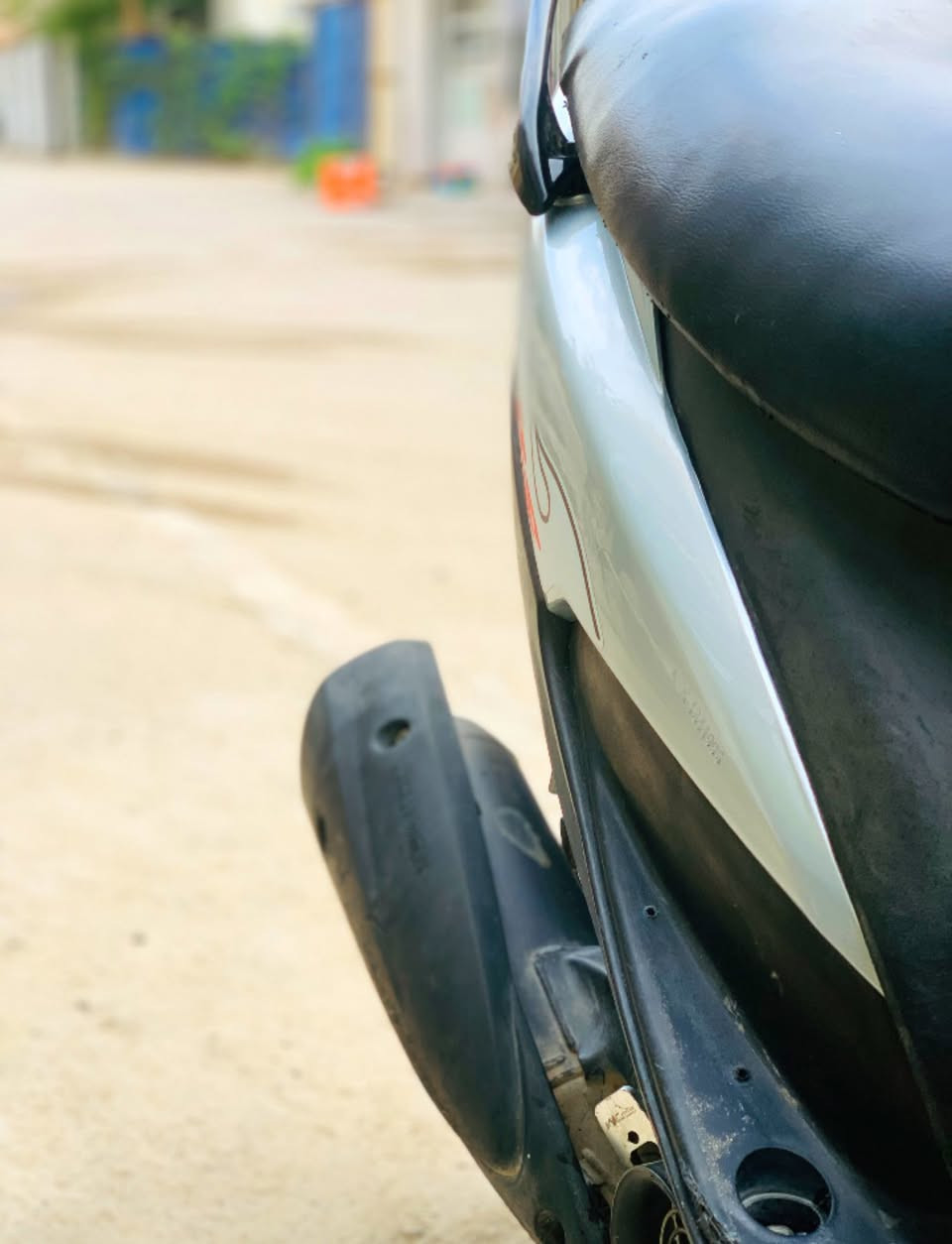 دراجه مكفوله من محرك وسلف وهندر وكلشي وكله شغاله وحلوه امانت الله الدراجه نضيفه اي شي مابيه دبلات ثنينهن شغالت ليت ذني السوالف كله شغاله دراجه نكره سلف سعر ب425 وبيه مجال المكان بغداد الحريه الجمعيات الاستفسار *********** بي وتساب رسلني وتساب
