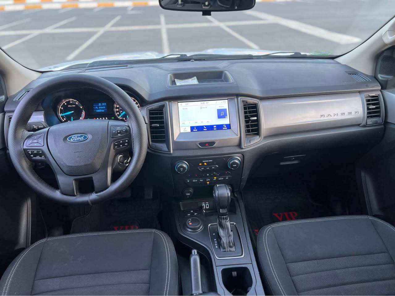 بسم اللّٰه الرحمن الرحيم
بەناوی خودای گەورە 
Ford Ranger 2022 4*4 STX
فۆرد ڕەنجەر ٢٠٢٢ دەبل ئەکسل نمونە 
سەیارەکە رەقەم یەک جوانە تایبەتە 
دەبڵ ئەکسلی تۆماتیک
گێڕو مەکینە بە شەرت ٢.٣ دەبل تۆربۆ 
ئێرباگ بەس سوکان سیستەم کراوەتەوە
کامێراو شاشە گەورە و ڕادار ئەوتۆ ستۆپ 
ڕاداری خەتی جادە کوشن کارەبای
سەیارکە ناوەکەی لە ئەمریکا کامل گاعیە کراوە شتێکی زۆر جوانی بۆ کراوە 
وەک بۆیاخ تەنها ڕۆخی بۆنیتەکەی بۆیاخە  دو پەڵە کارتی بچوکی هەیە بەبی ناو گرتن دەحمەکەی زۆر خەفیف و جوانە 
سەنەوی بەناو خۆمە خۆم ڕەقەم کردوە 
٣٥هەزار مایل ڕۆیشتوە
ناونیشان ڕانیە حاجیاوا
ڤایبەر وەتس ئەپ 
*********** السليمانية, العراق
