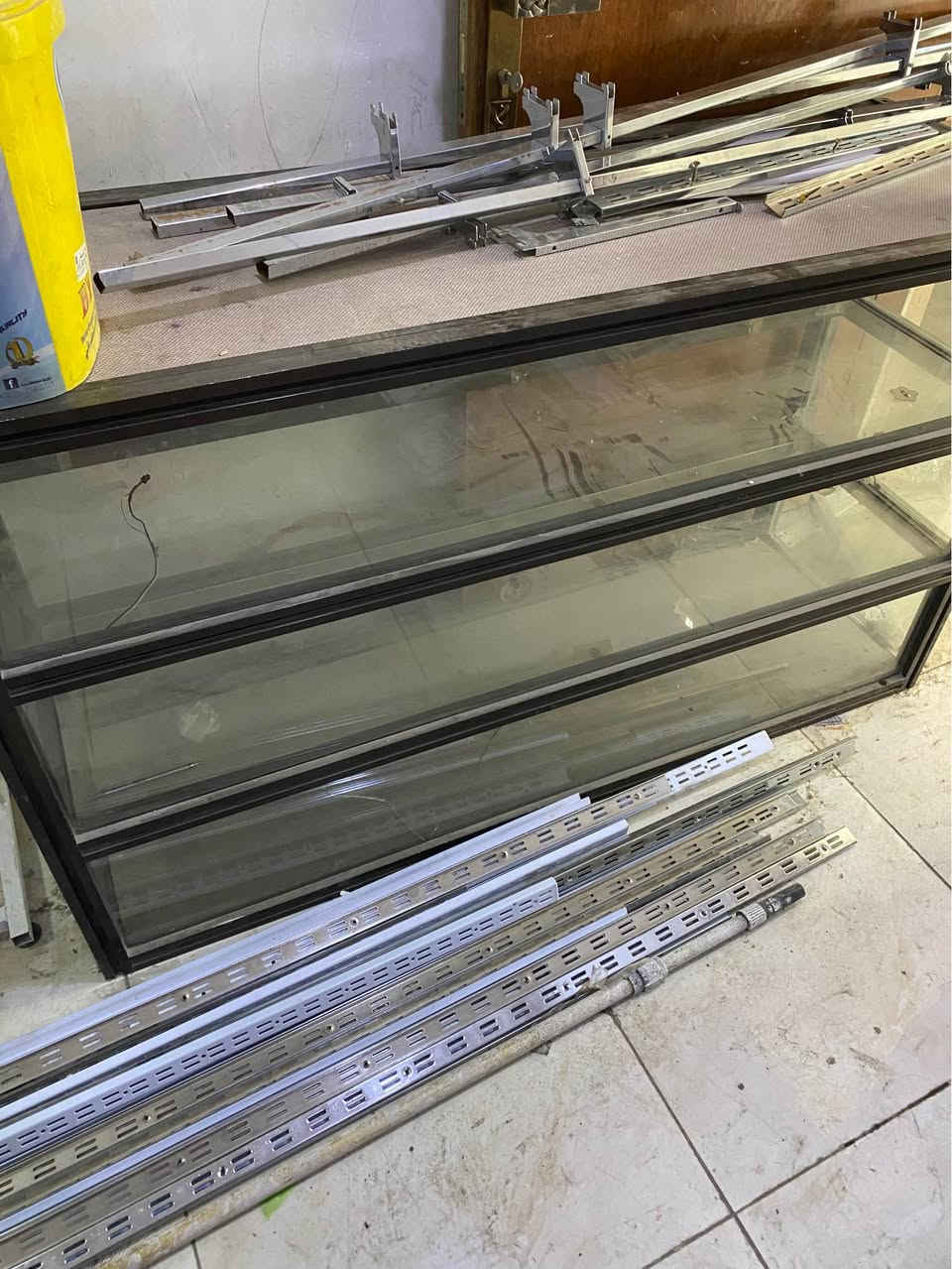 اغراض اسواق للبيع  مجموع كلهن ٣٥٠الف مكاني بغداد الدوره الاسكان شارع (٥)الكنيسه وهذا رقمي *********** بغداد, العراق
