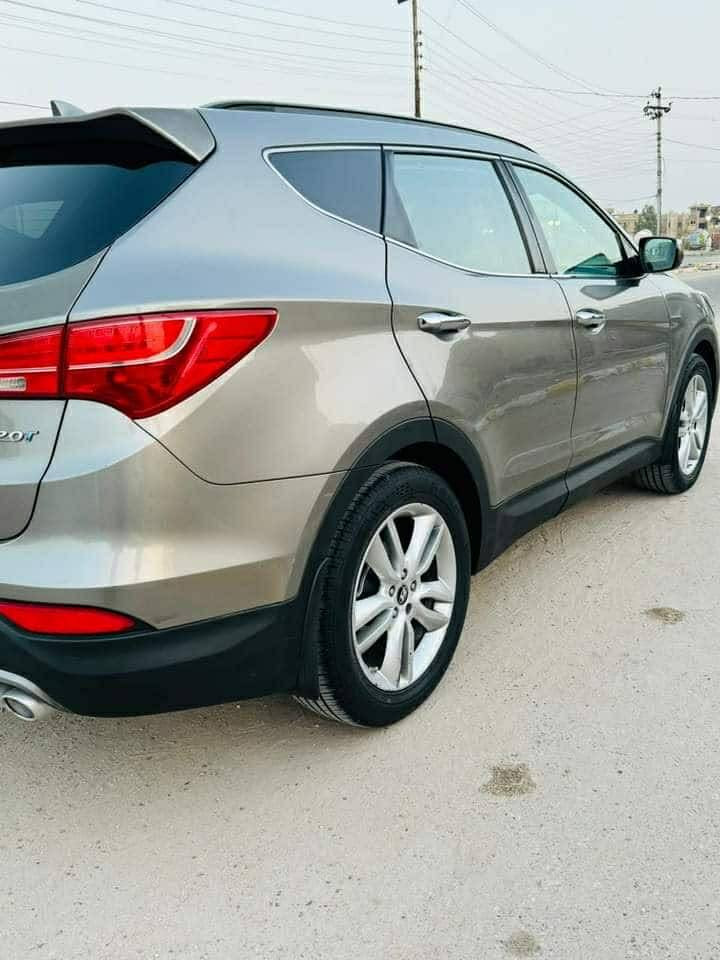 سنتافي ٢٠١٤ امريكي
فول مواصفات بيها قطعتين

رقم ذي قار انكليزي

جاهزة للبيع

للاستفسار الاتصال على الرقم ***********

مكانها ديوانية
