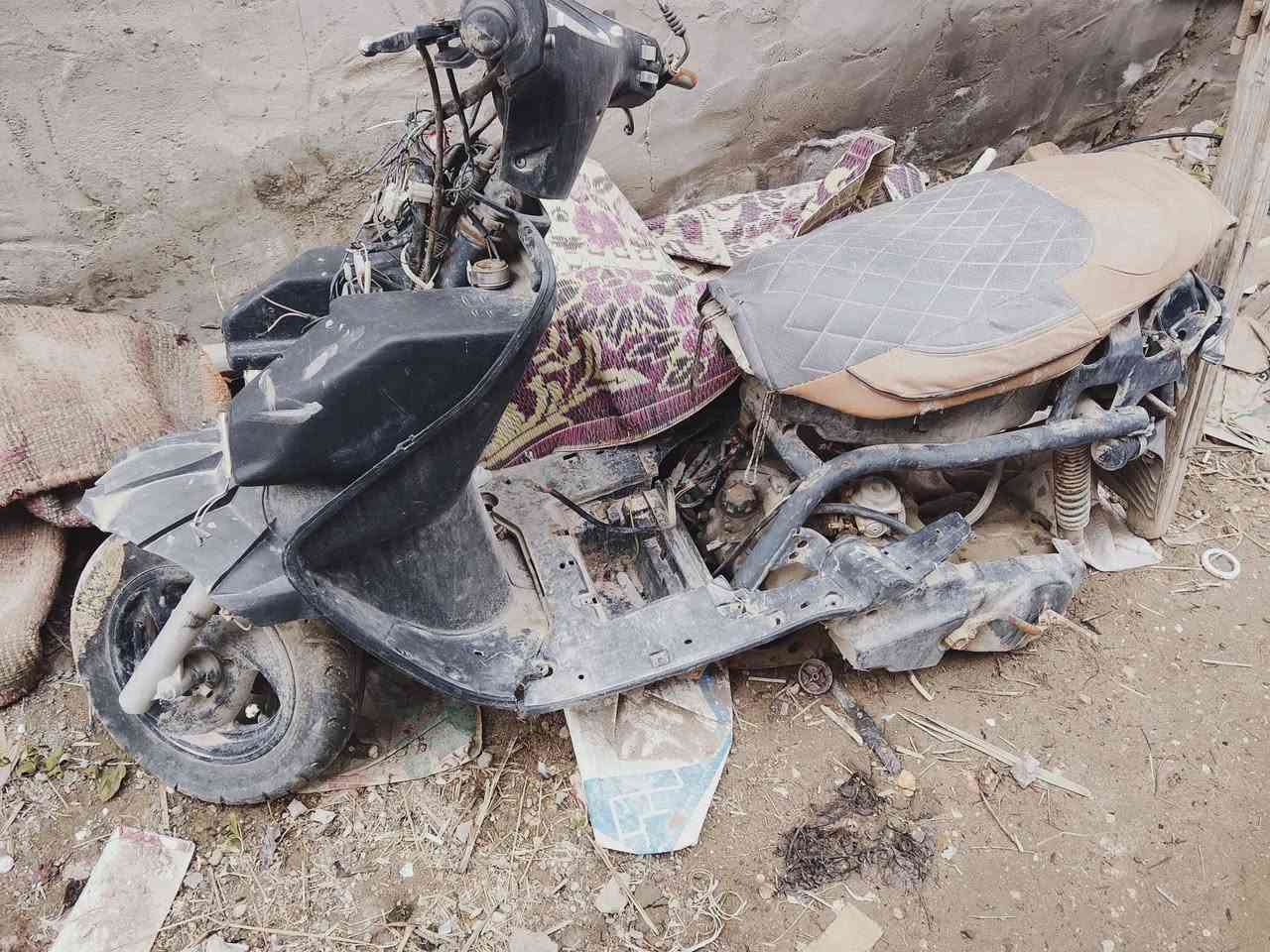 سلام عليكم شباب  دراجات  ابيع جومت  حديد مكان كربلاء ع طريق بغداد يم مدينه سيد  ***********
