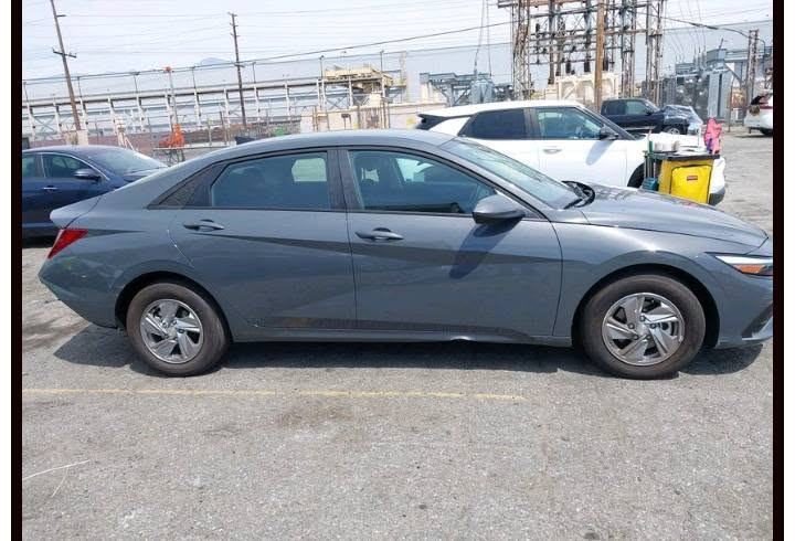 أللهم صلى على محمد وآل محمد 🧿 
2026 HYUNDAI ELANTRA SE 
عداد المسافه 1,180mi
سعر 5,800$ Buy Now 
ضرر موضح بالصور 
تقرير كارفكس قبل الشراء مجانآ 💯 
ممكن استيراده ع كتاب ذؤي الشهداء معفيه من رسوم كمرك ورسوم رقم 🌹 
مكتب الحسناوي لتجارة السيارات الامريكيه والكنديه عنوان بابل قضاء الكفل مجاور دائرة أحوال الكفل مقابل صيدليه الشهد 🌹 
للاستفسار الاتصال على الرقم التالي 
*********** وات ساب 🇮🇶
