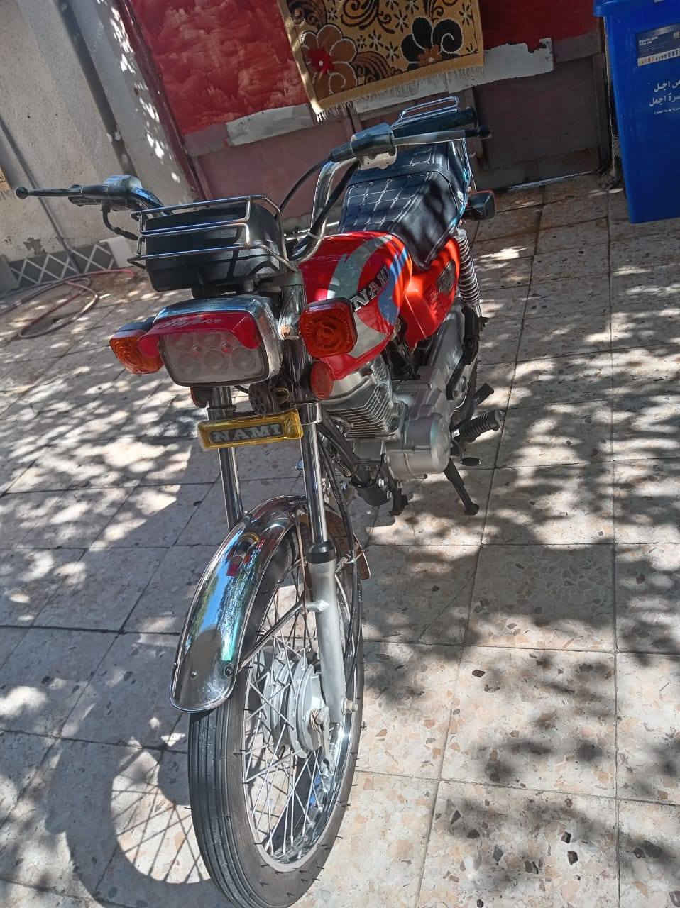 السلام عليكم الكل والجميع دراجه نامه شلامجه رقم الماني موديل 21 البلاديه الدراجه مامبدل بيه برغي كله على وضع البلاد الدراجه أحله من الصور اليريده يراسلني واتساب او اتصل *********** مكاني البصره امن الداخلي
