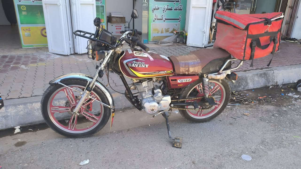 السلام عليكم 
دراجه للبيع
موديل 2022
محرك مجفت جديد كل غراض التجفيت اصلي على ايدي
كله شغال من سلف من كهربائيات مال جناي برقي ما ناقصه
السعر 450 وبي مجال 
***********
