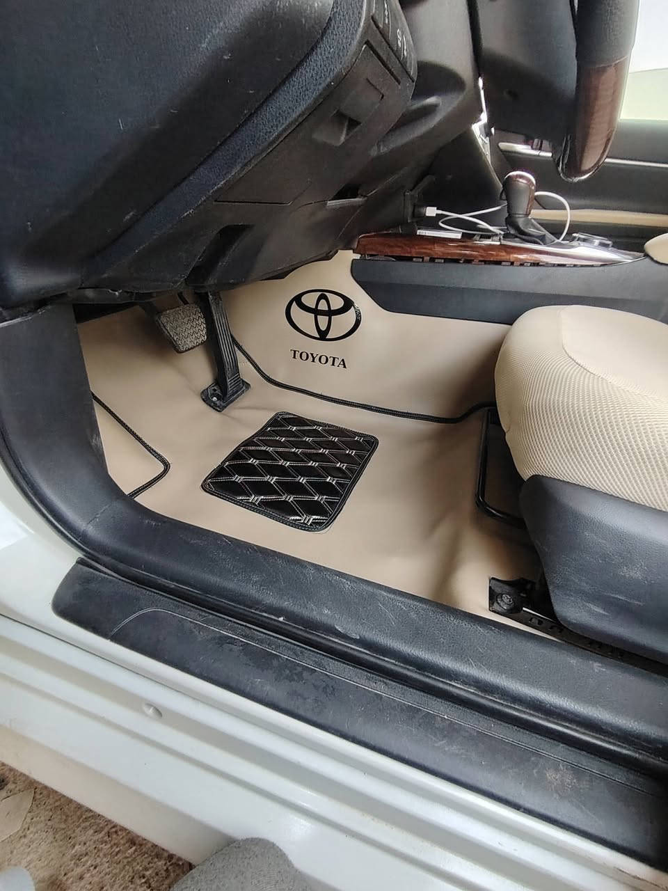 تغليف أرضيه جميع السيارات 🚗
واتساب ***********
