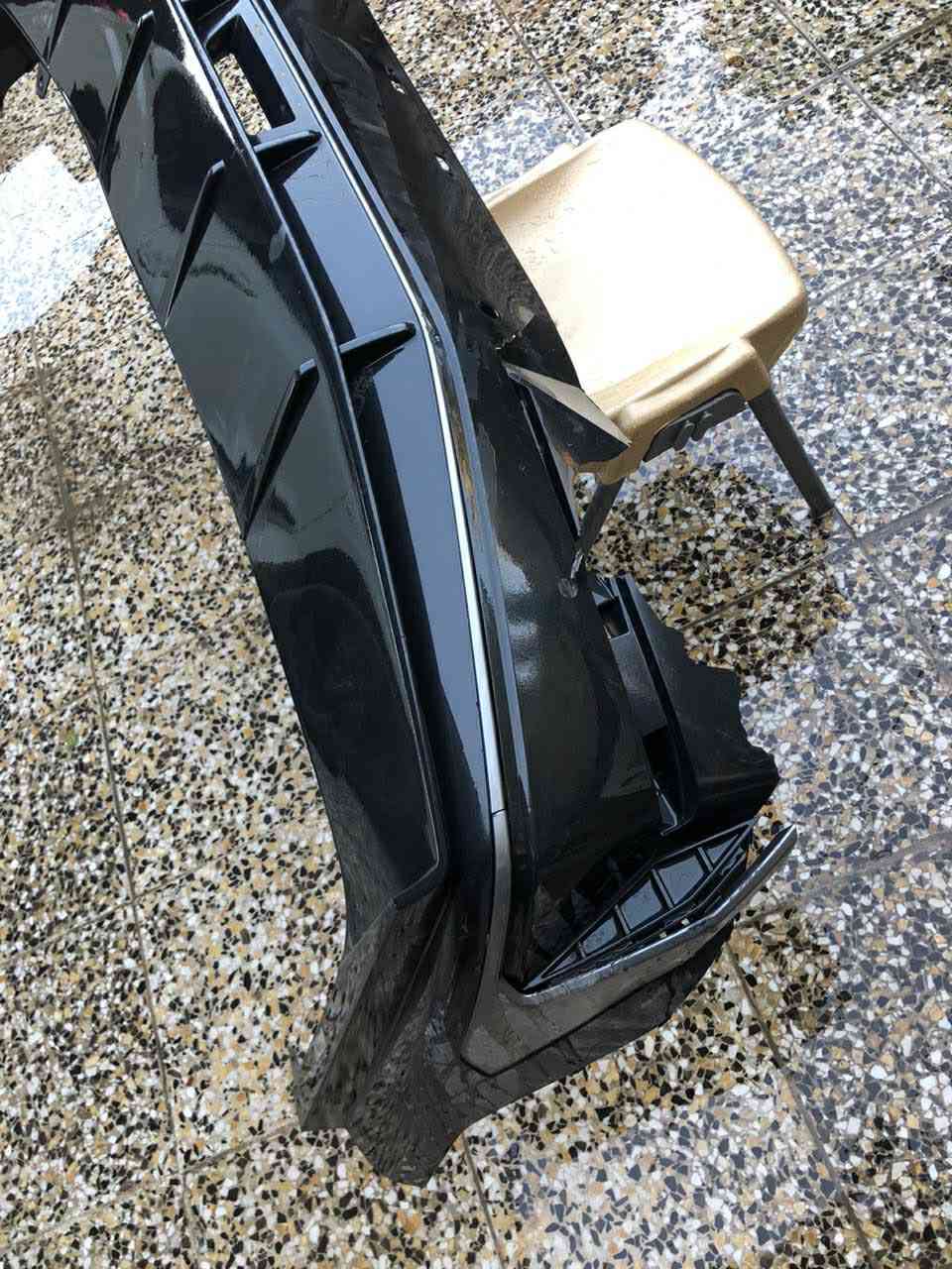 السلام عليكم
🛑- لحيه دعاميه خلفيه النترا للبيع للي تفيده
مديل ٢٤ مال لمتد ام حساس 
بيها كسور بسيطه قيم وخذ  

🛑- ربع دعاميه خلفي جهة الراكب للي تفيده 

مكاني بغداد
 للاستفسار   ***********
